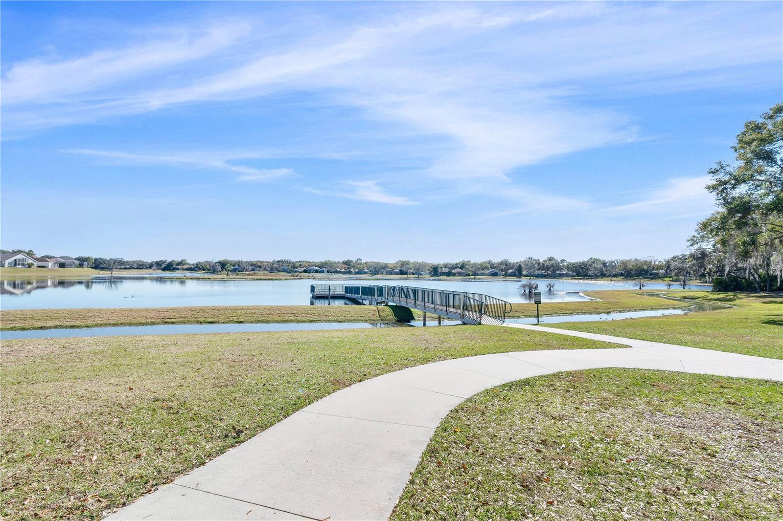 280 LAKE BRITTANY CT