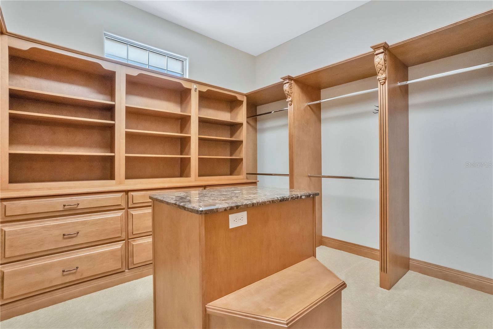 280 LAKE BRITTANY CT