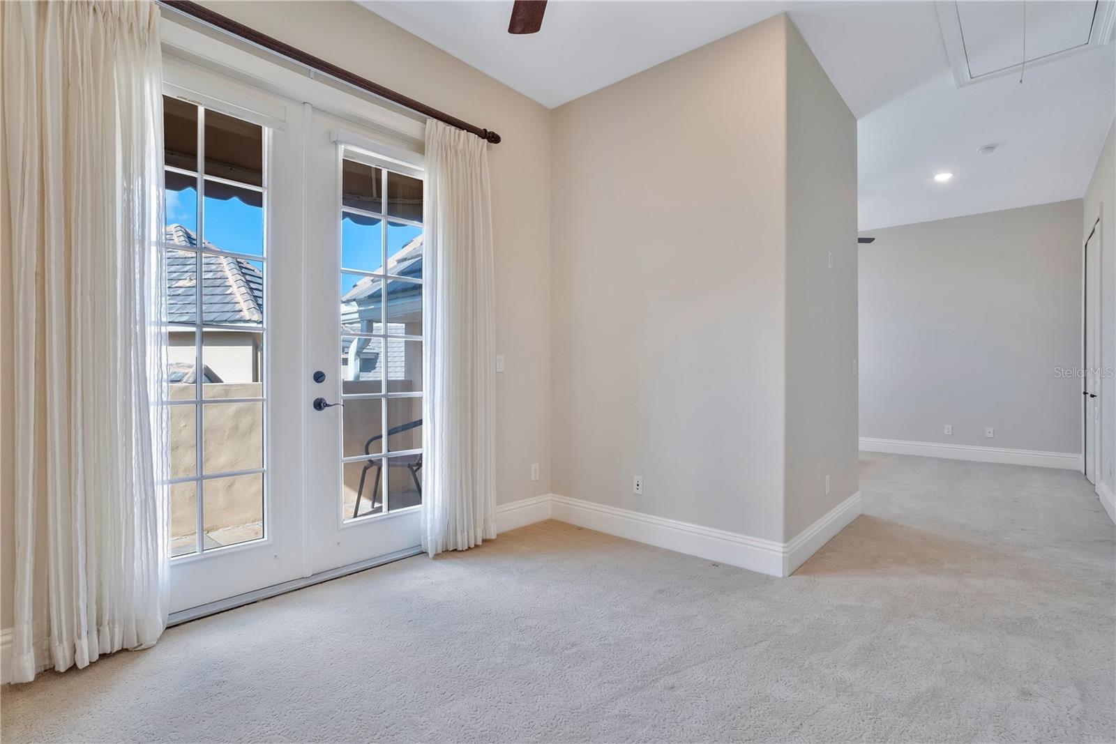 280 LAKE BRITTANY CT