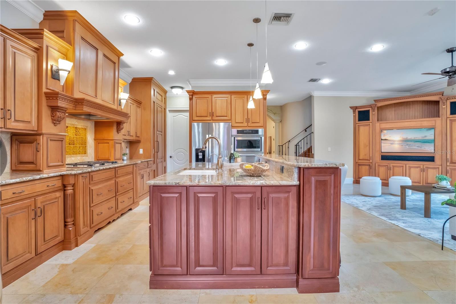 280 LAKE BRITTANY CT