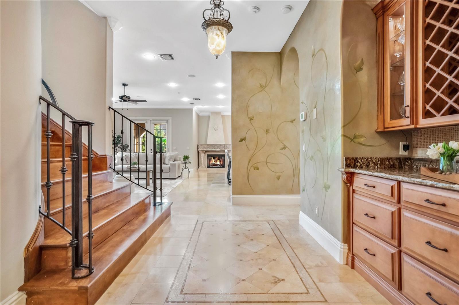 280 LAKE BRITTANY CT