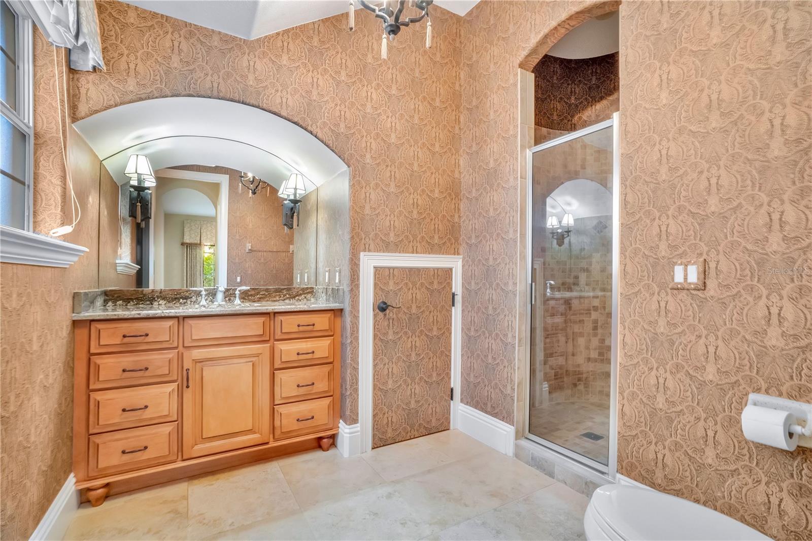 280 LAKE BRITTANY CT