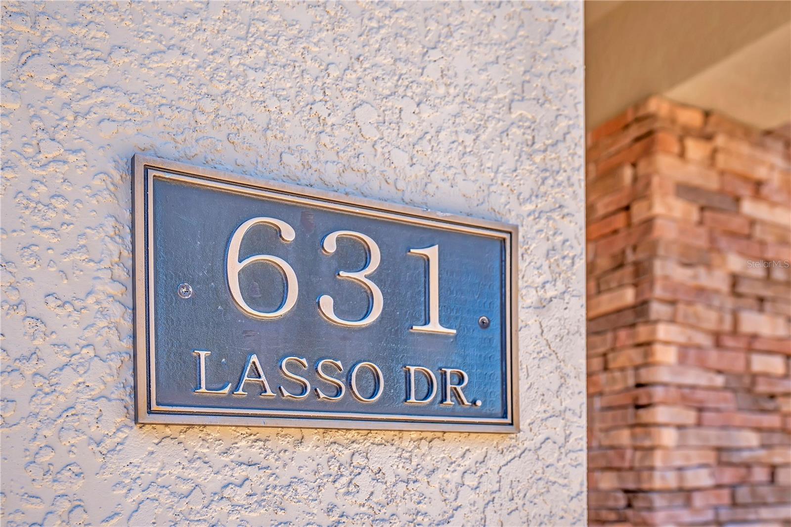 631 LASSO DR