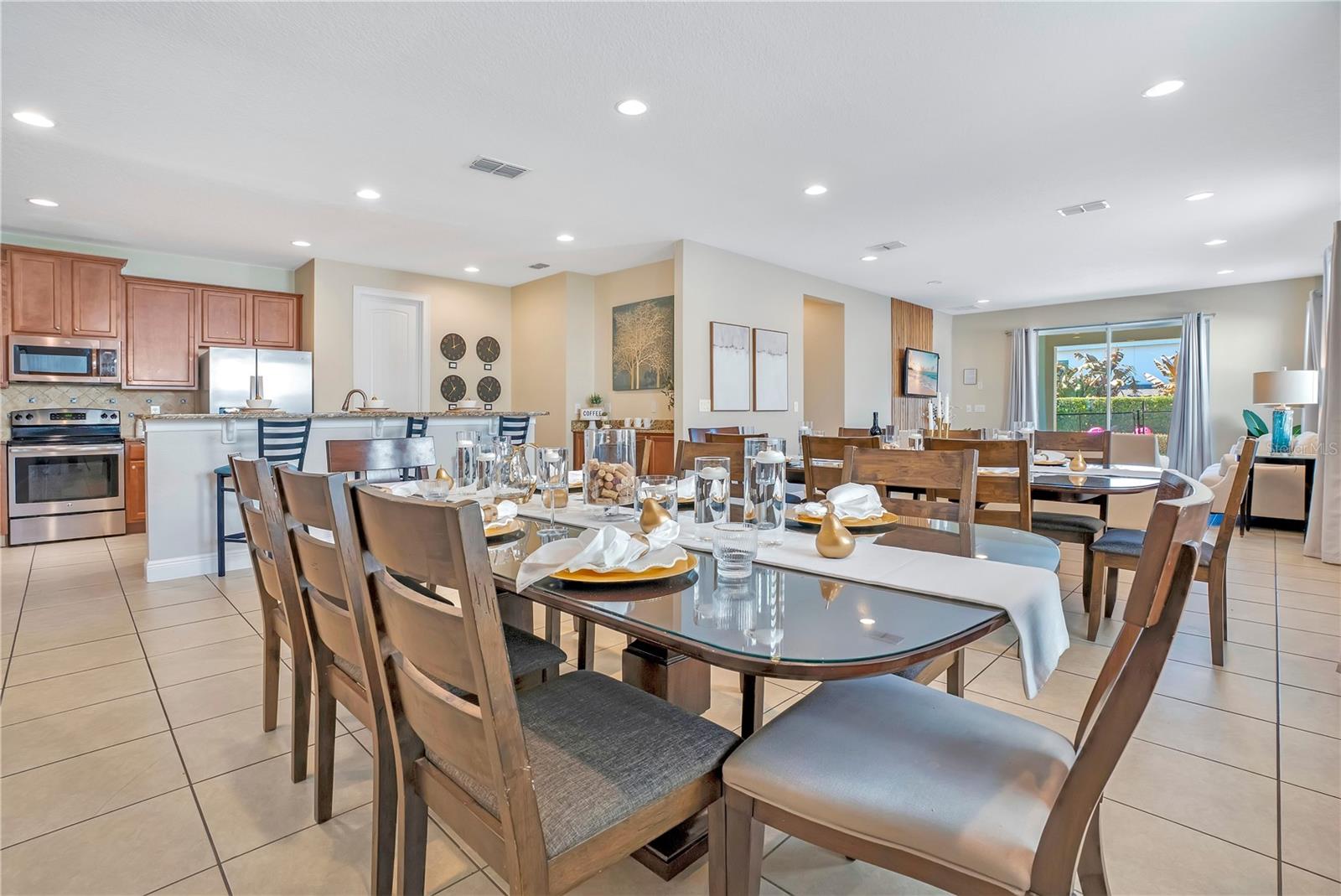 631 LASSO DR