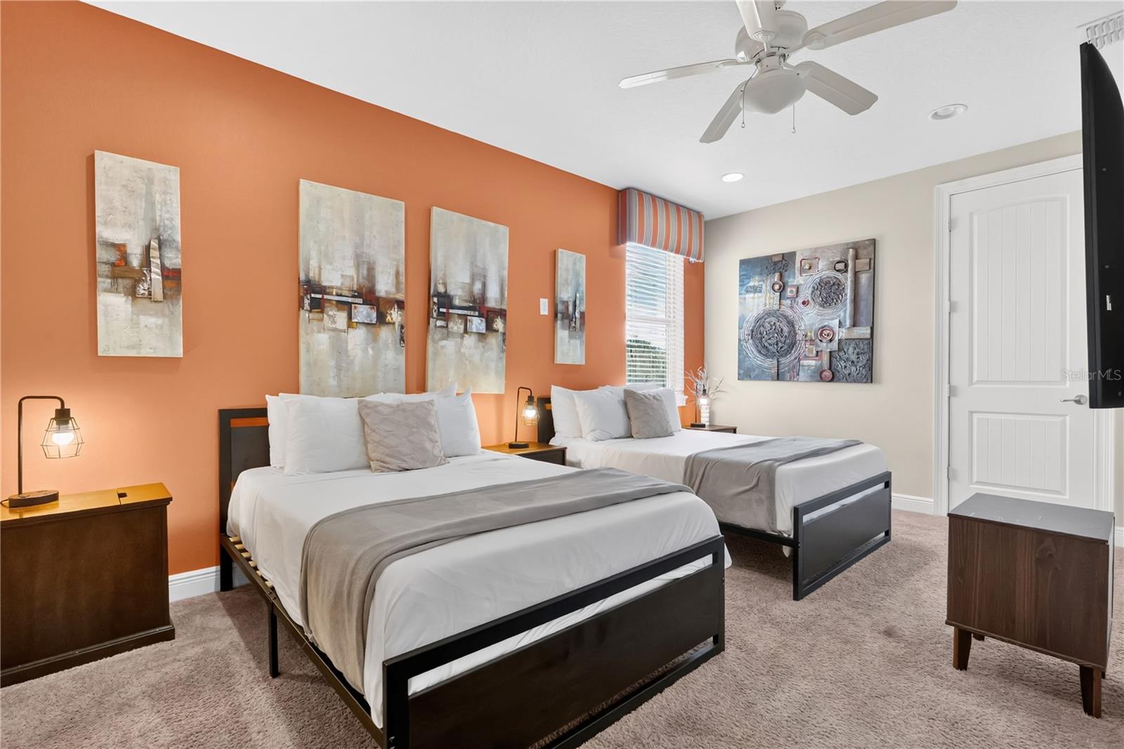7657 WILMINGTON LOOP
