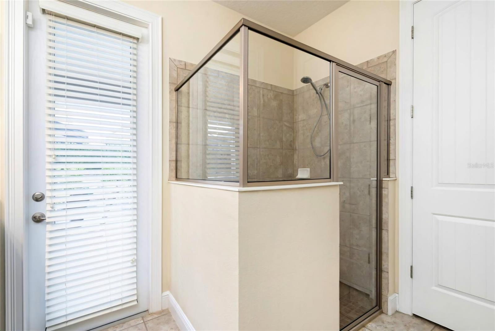 7657 WILMINGTON LOOP