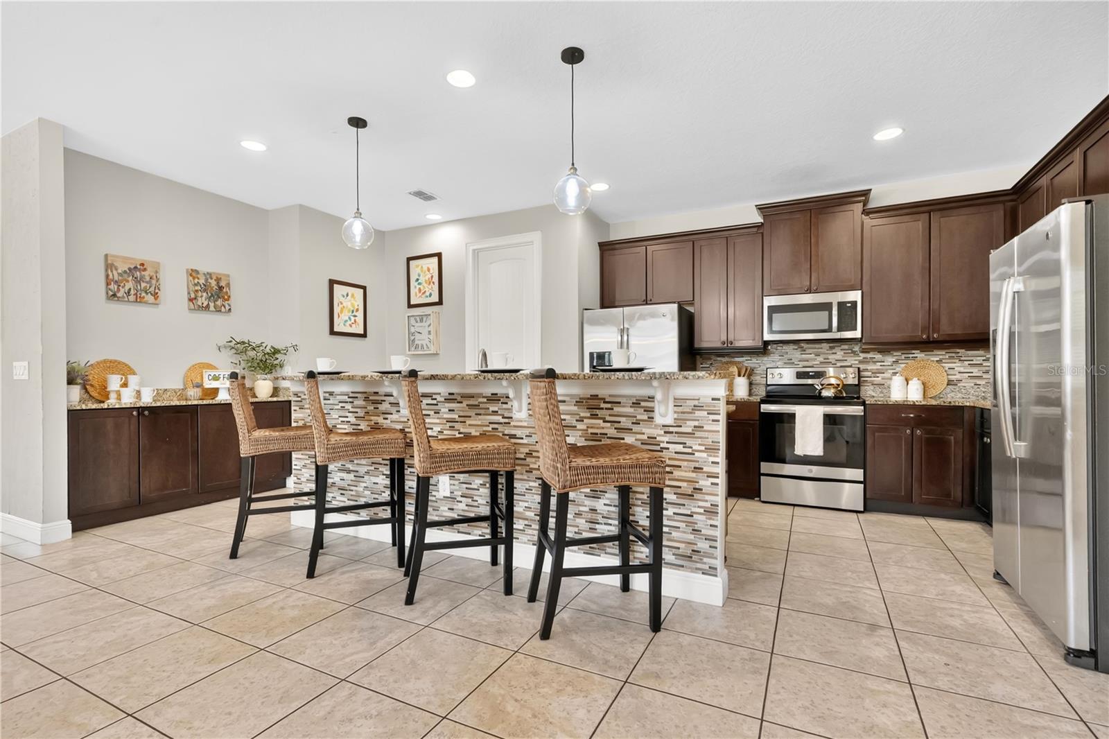 7657 WILMINGTON LOOP