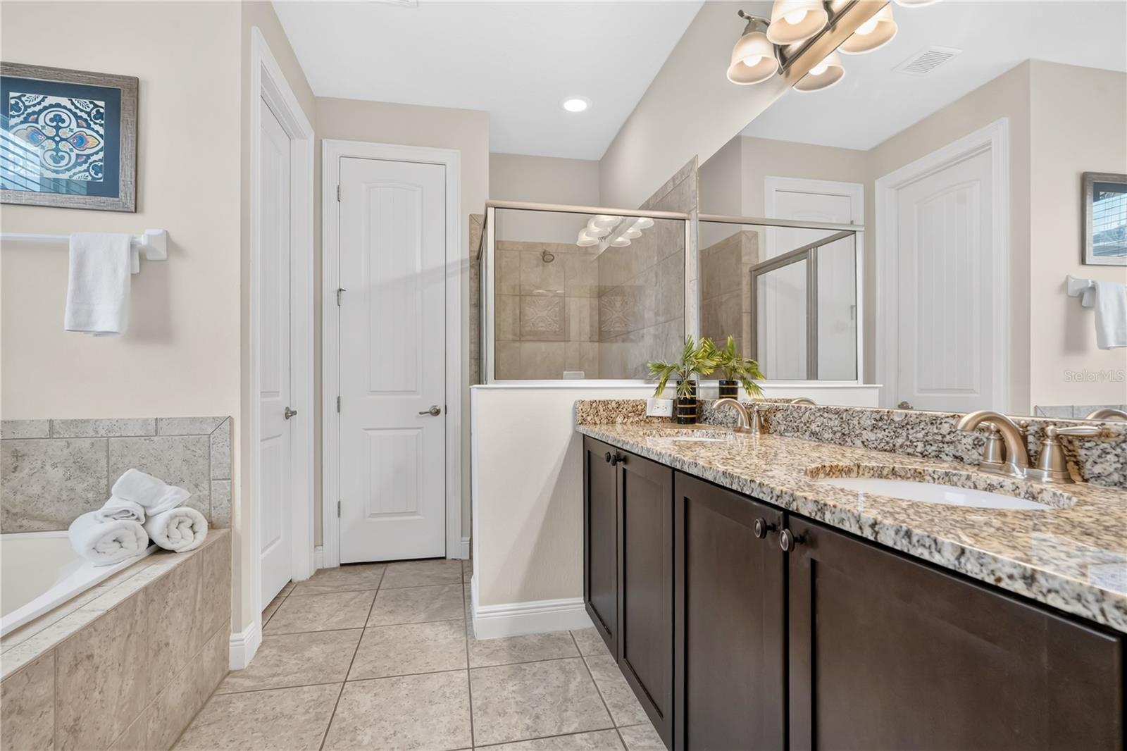 7657 WILMINGTON LOOP