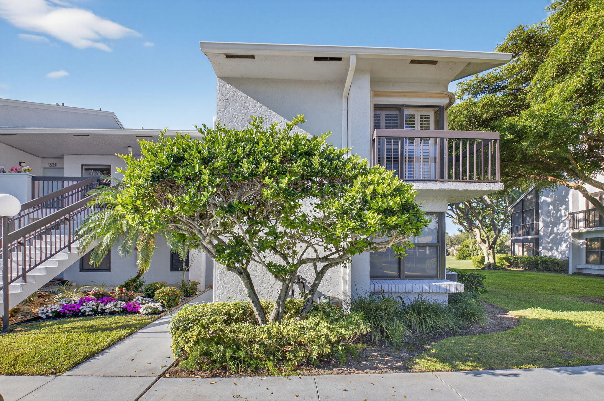 5152 Golfview Court 1826