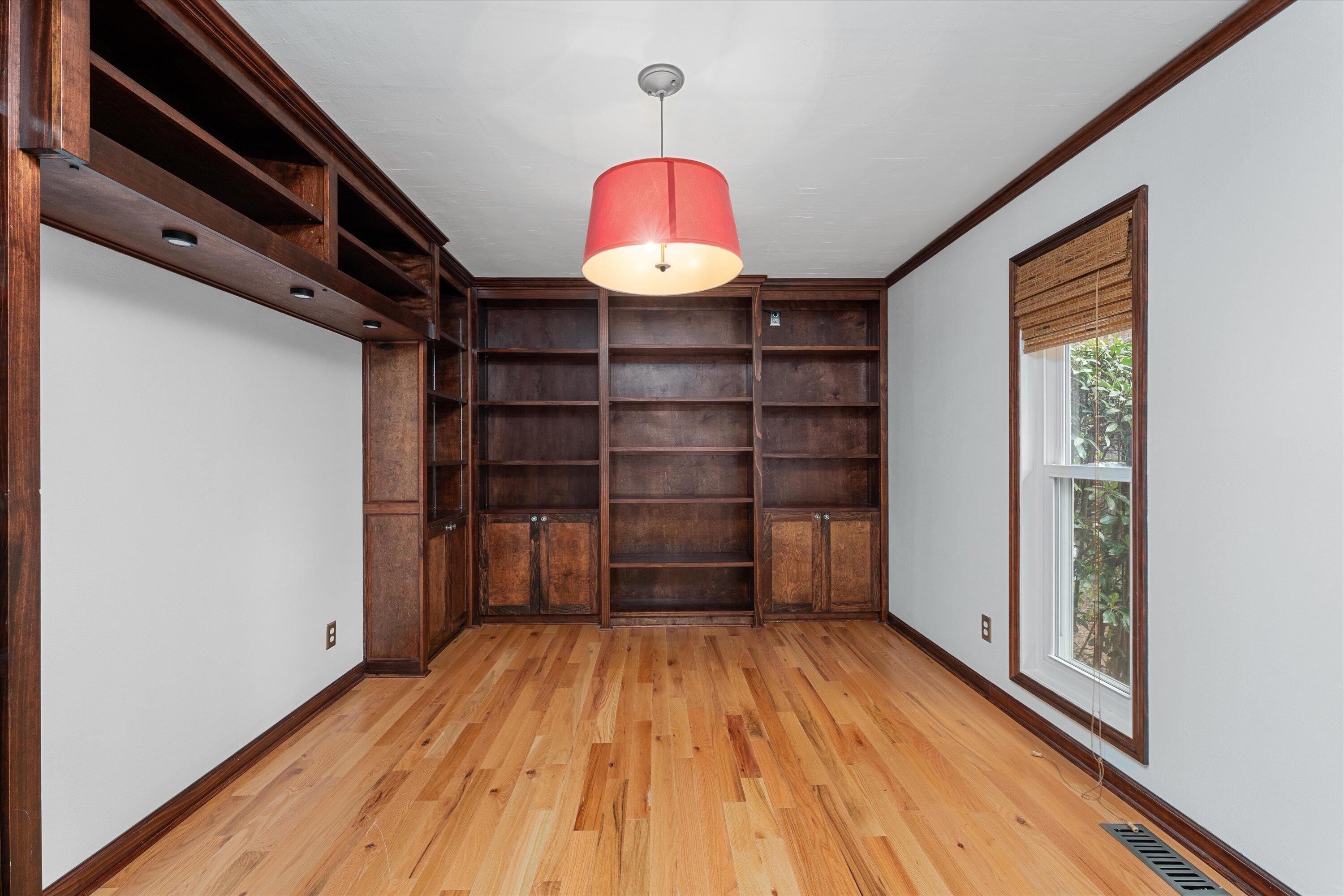405 WAVERLY DRIVE