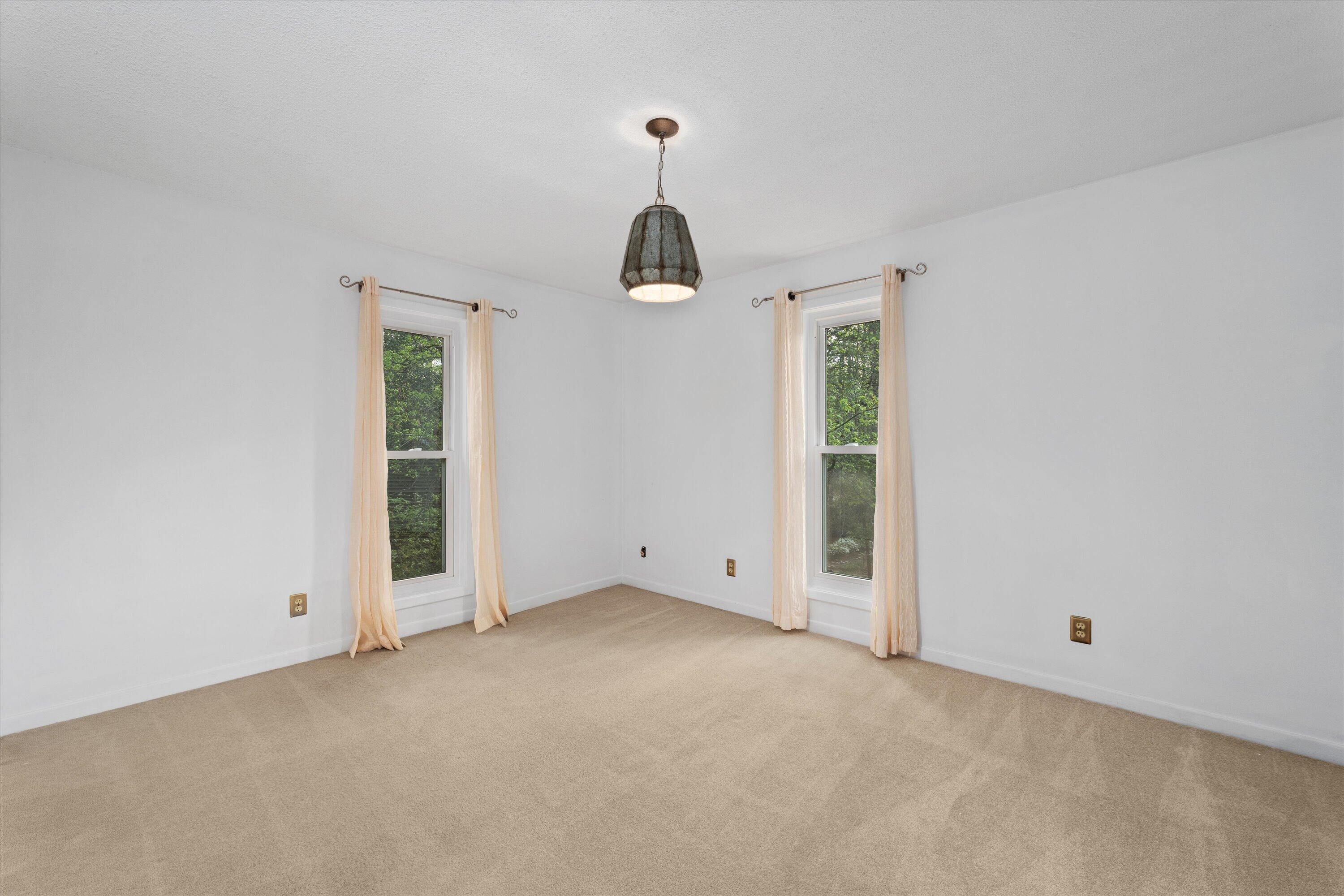 405 WAVERLY DRIVE