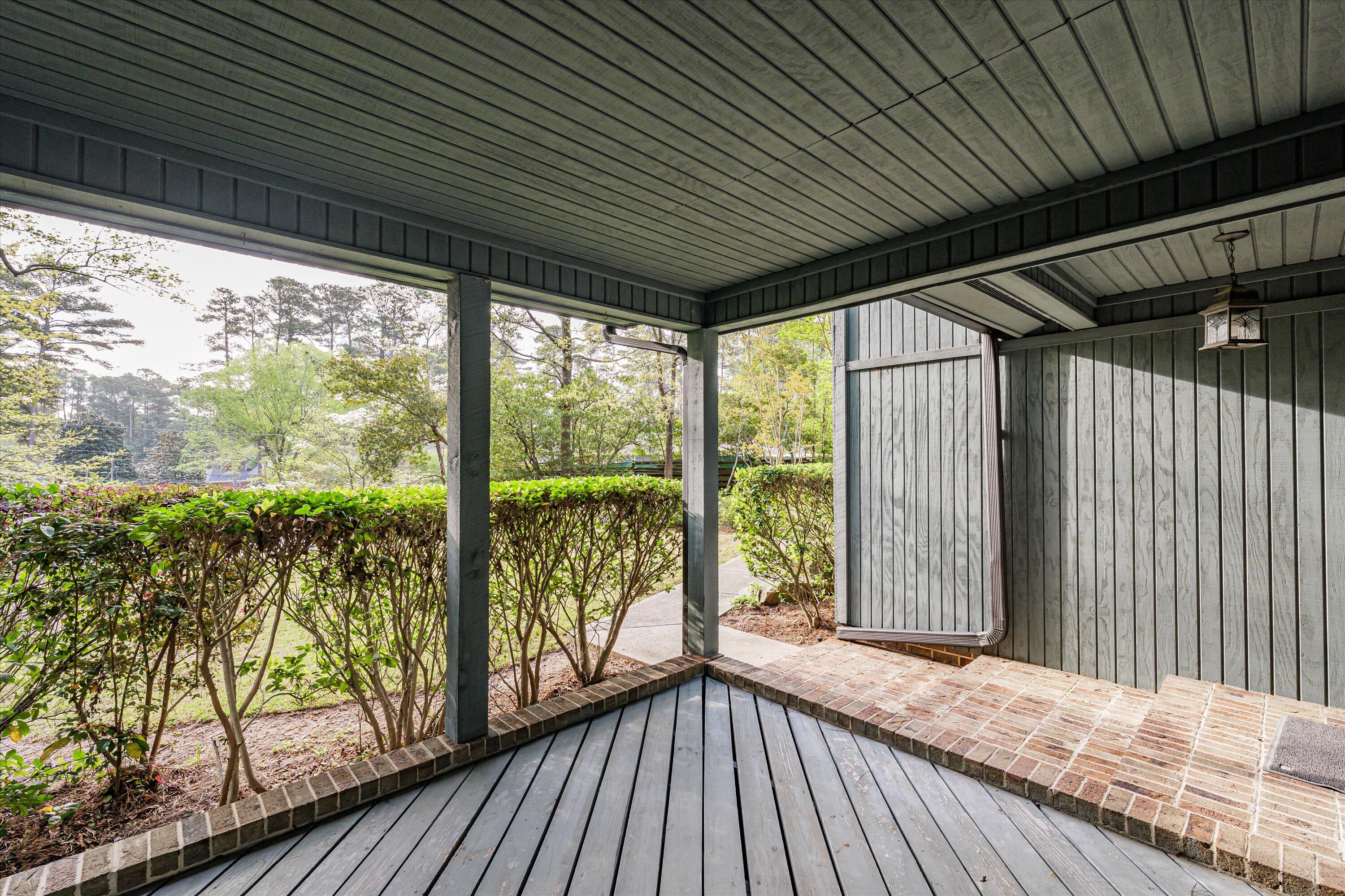 405 WAVERLY DRIVE