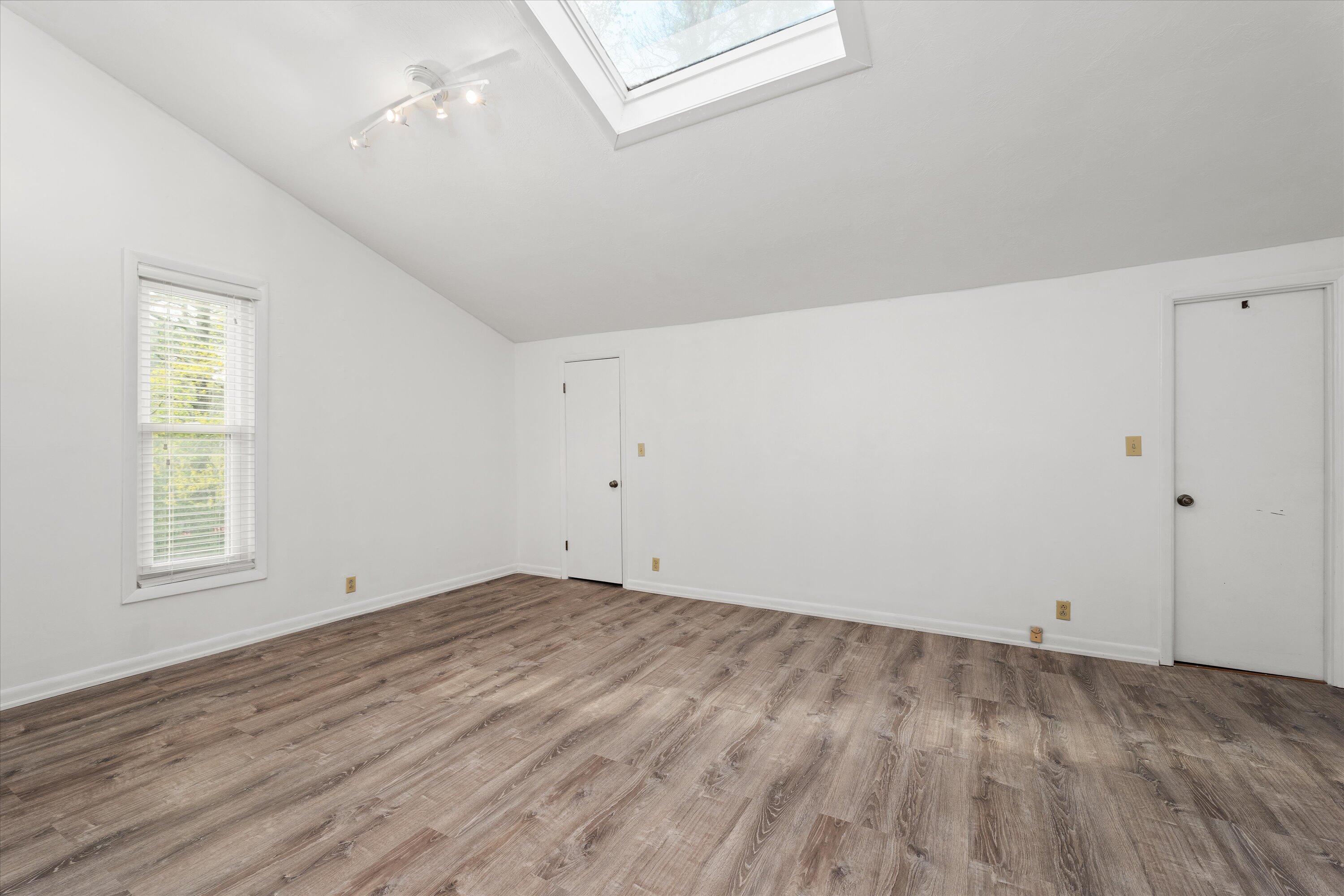 405 WAVERLY DRIVE