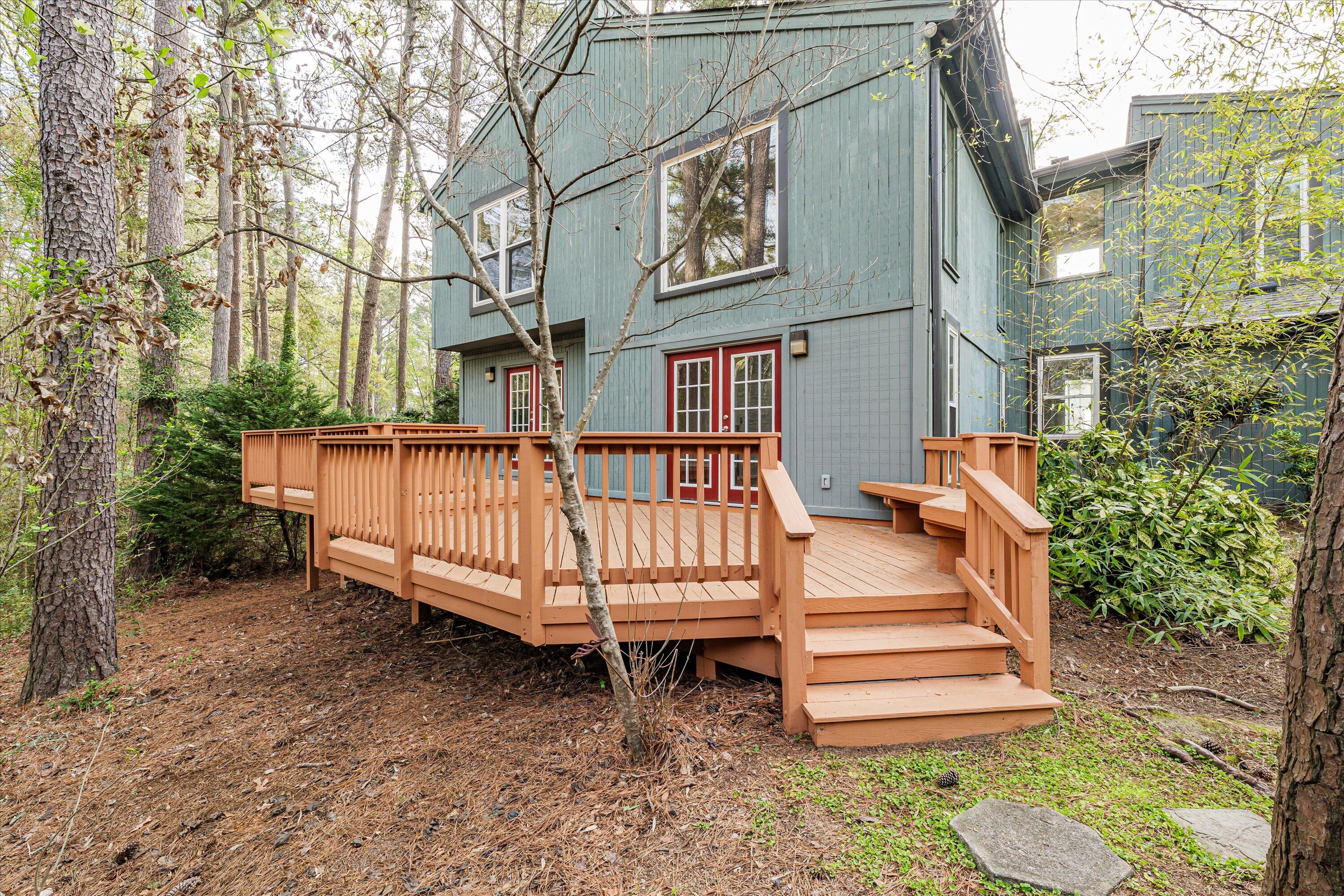 405 WAVERLY DRIVE