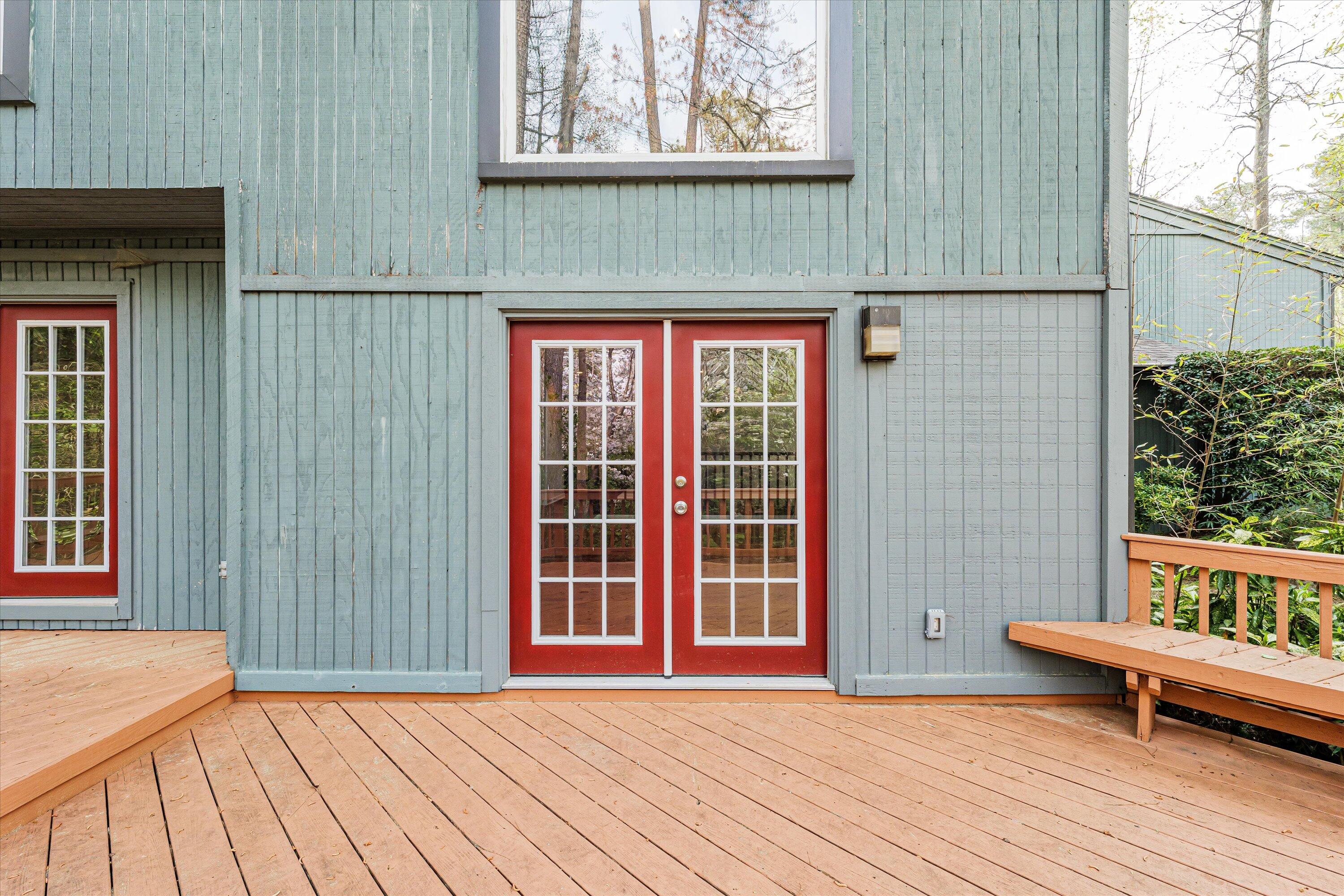405 WAVERLY DRIVE