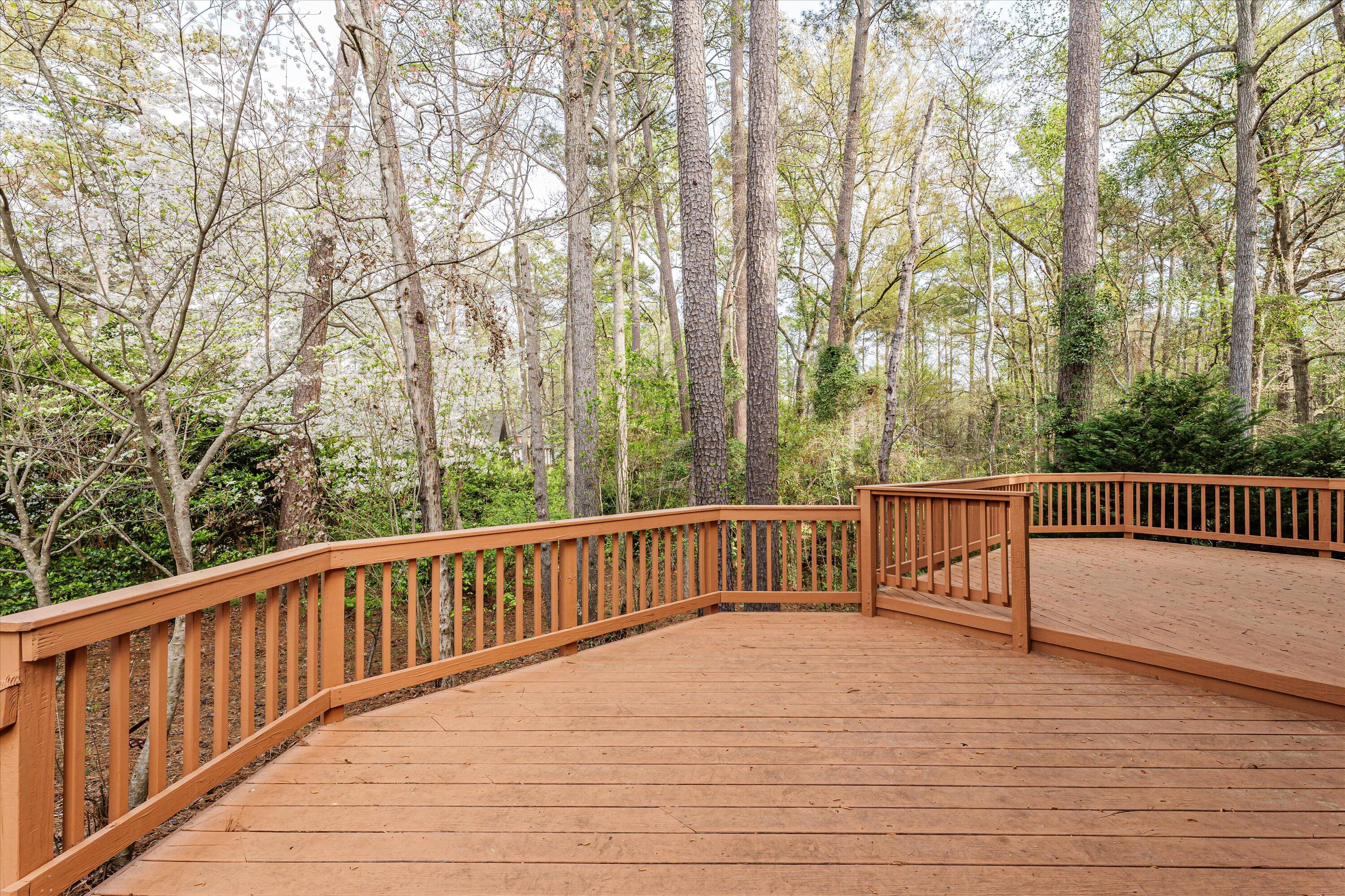 405 WAVERLY DRIVE