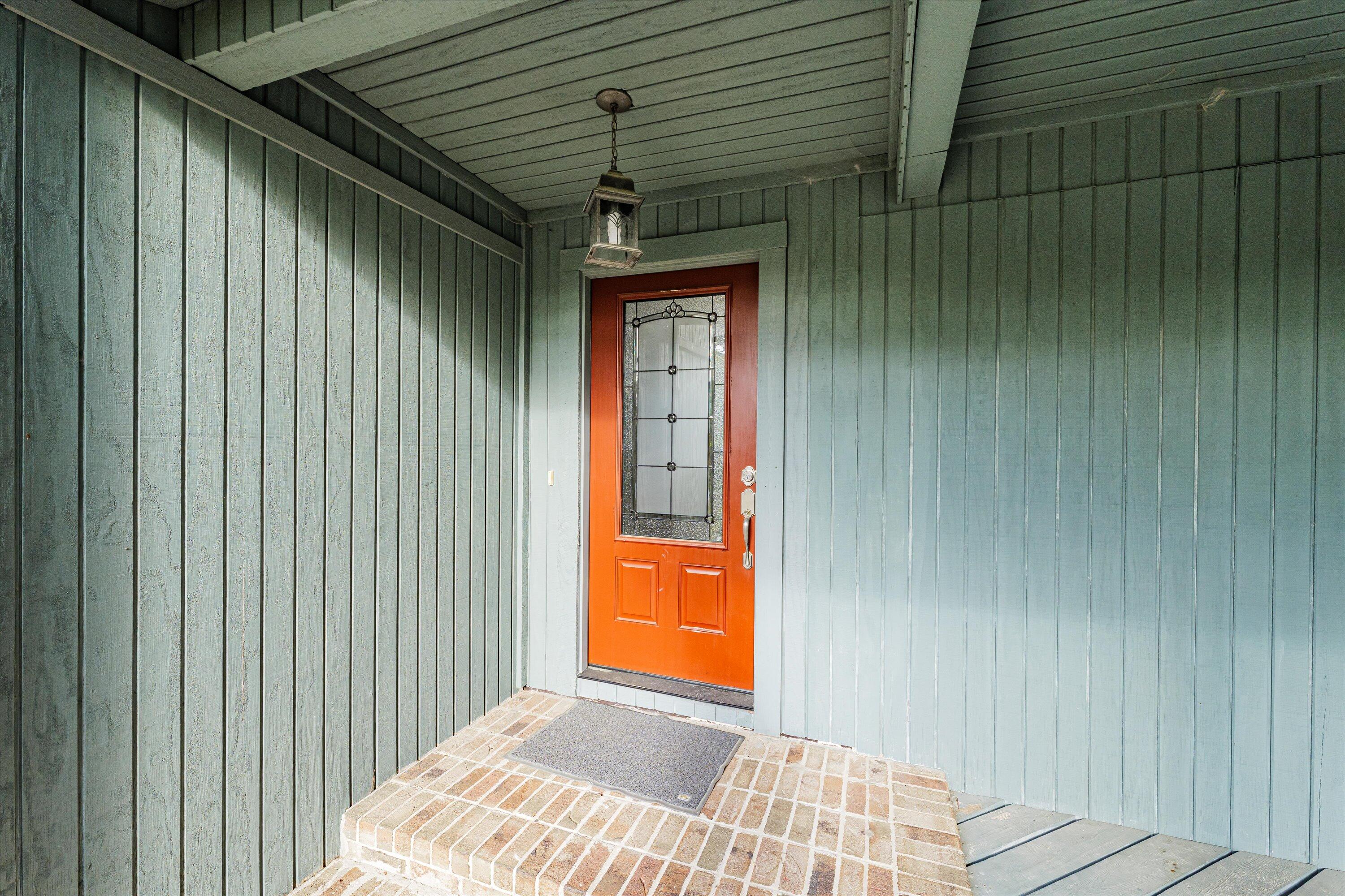 405 WAVERLY DRIVE
