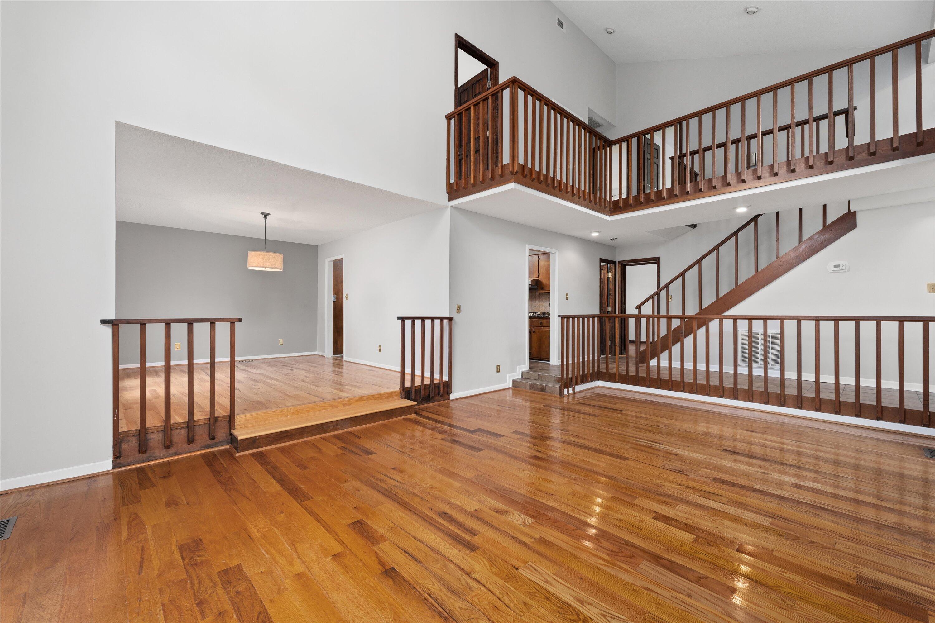 405 WAVERLY DRIVE