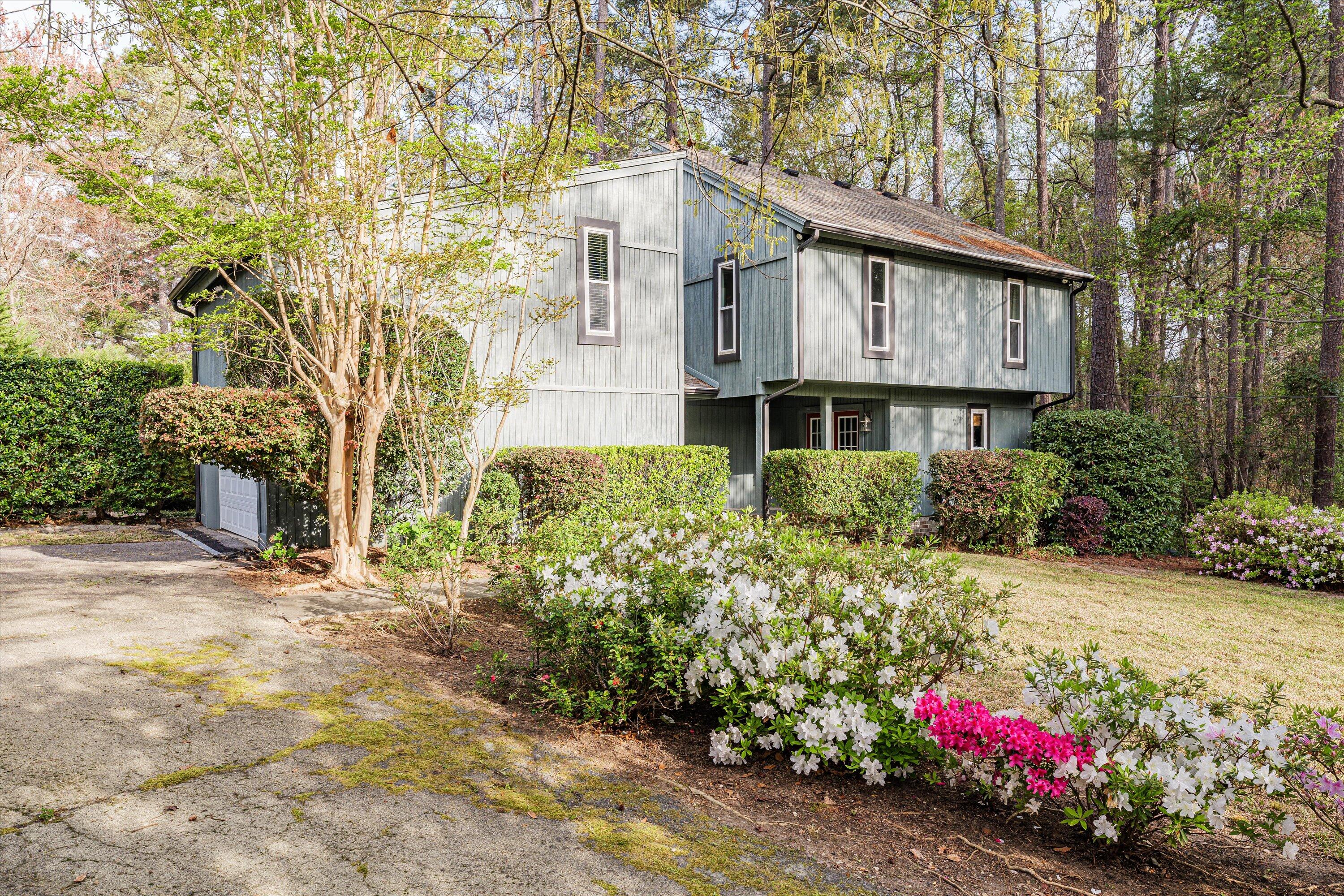 405 WAVERLY DRIVE