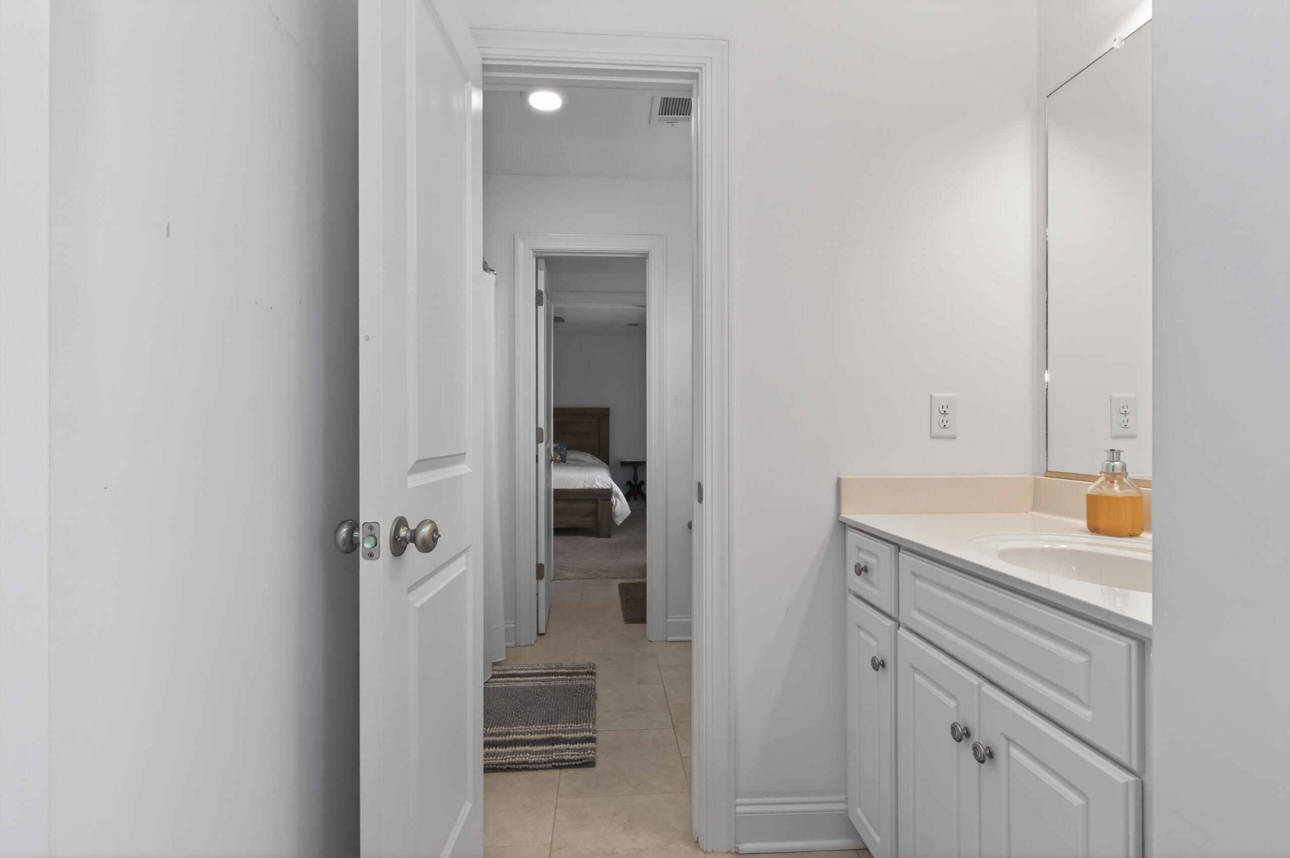 5126 Pickering Point