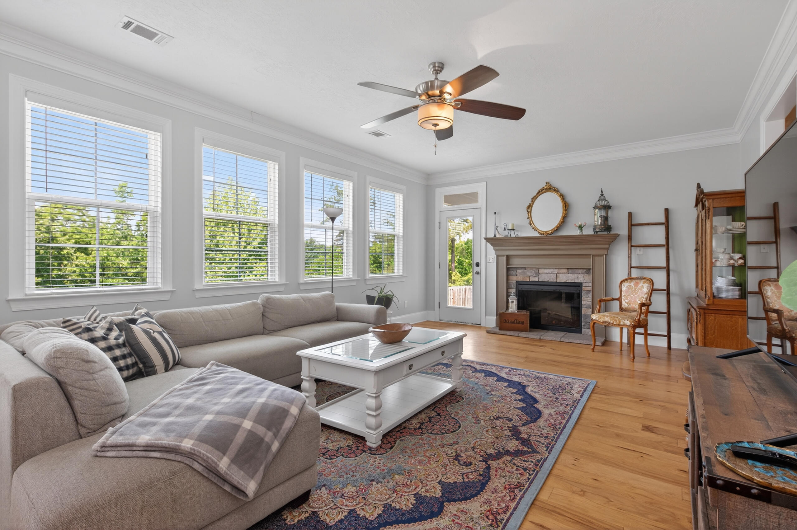 5126 Pickering Point