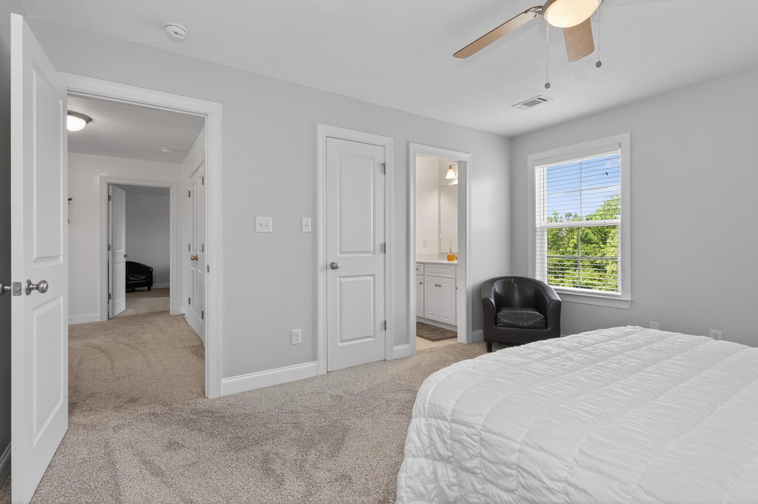 5126 Pickering Point