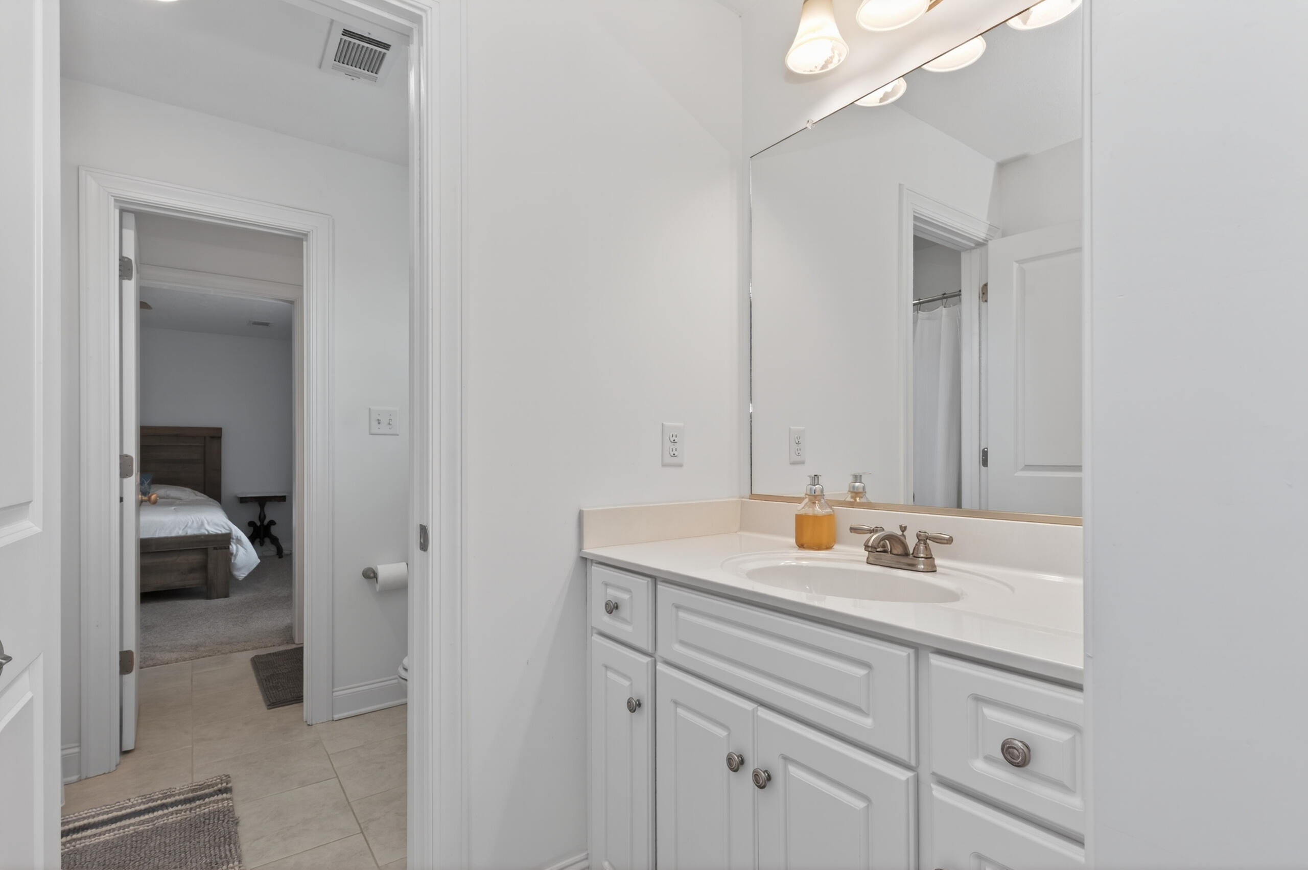 5126 Pickering Point