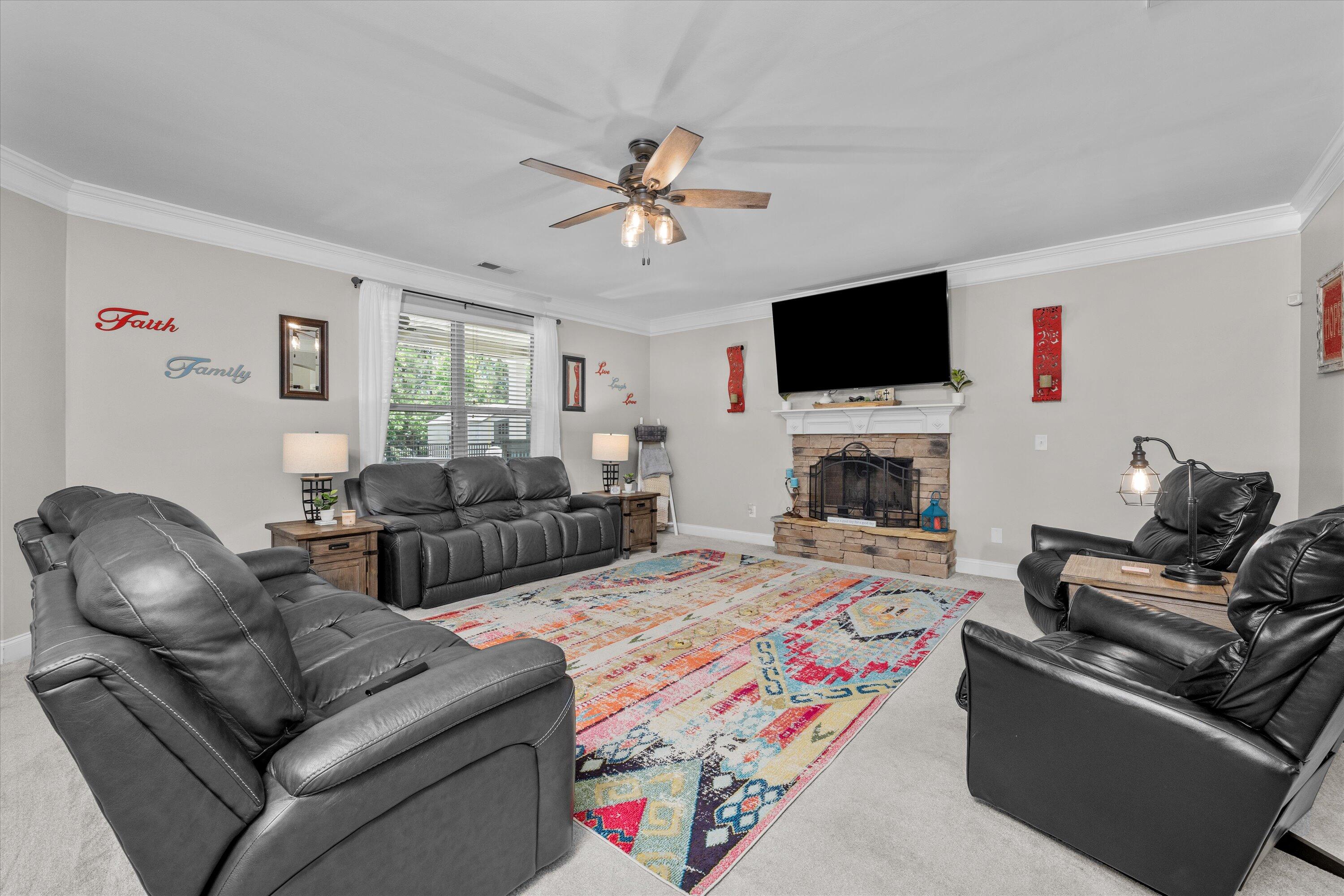 109 Broadleaf Trail
