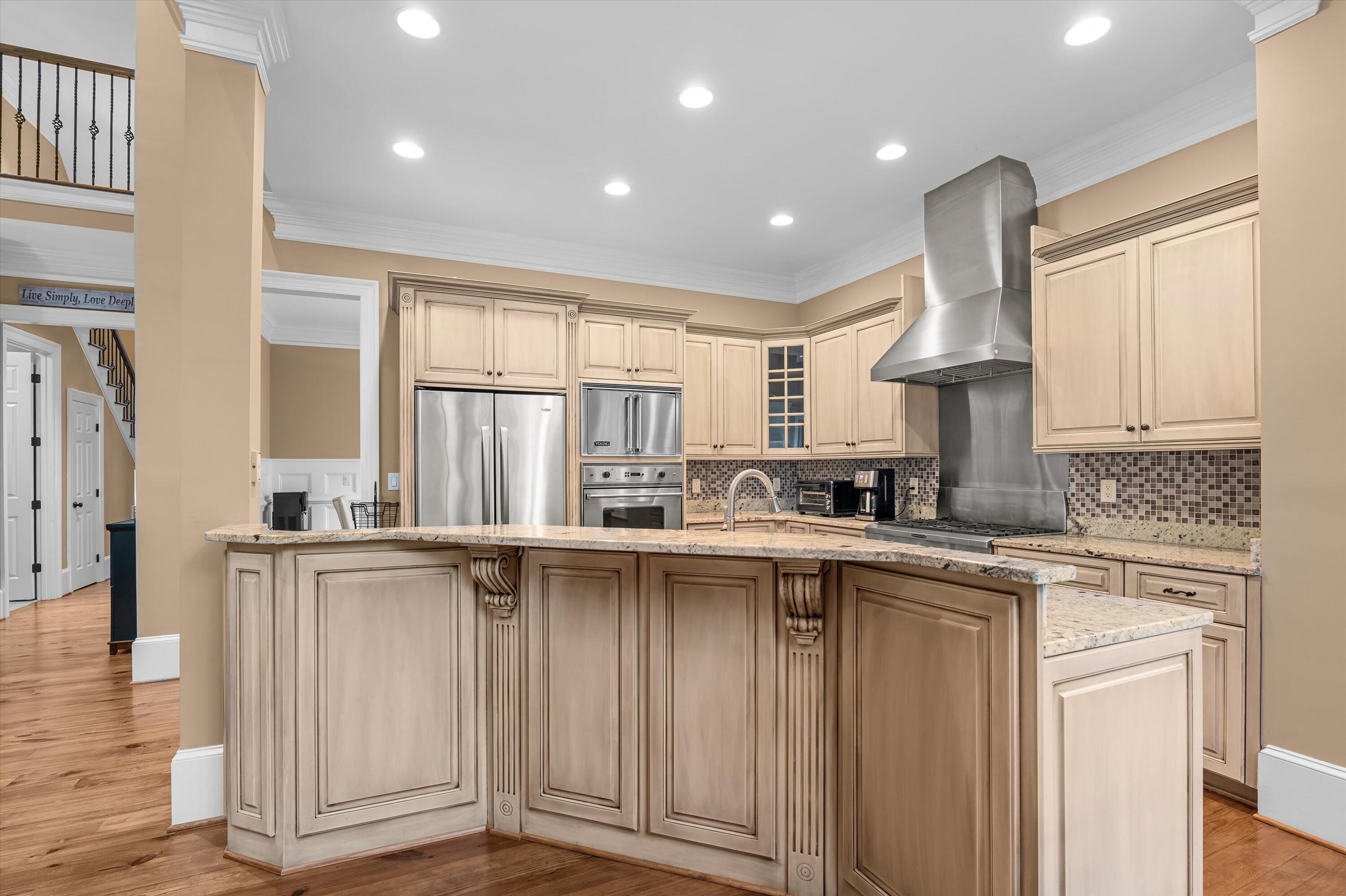 1013 Emerald Place
