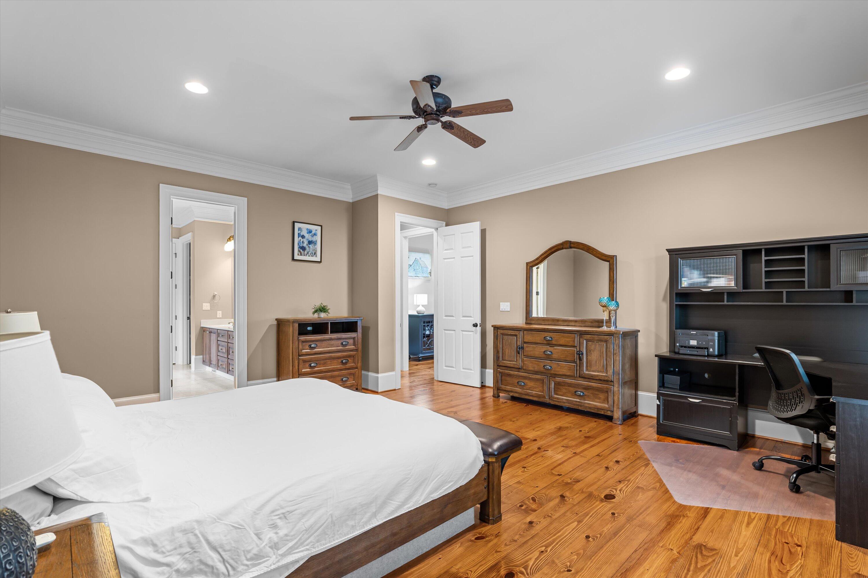1013 Emerald Place