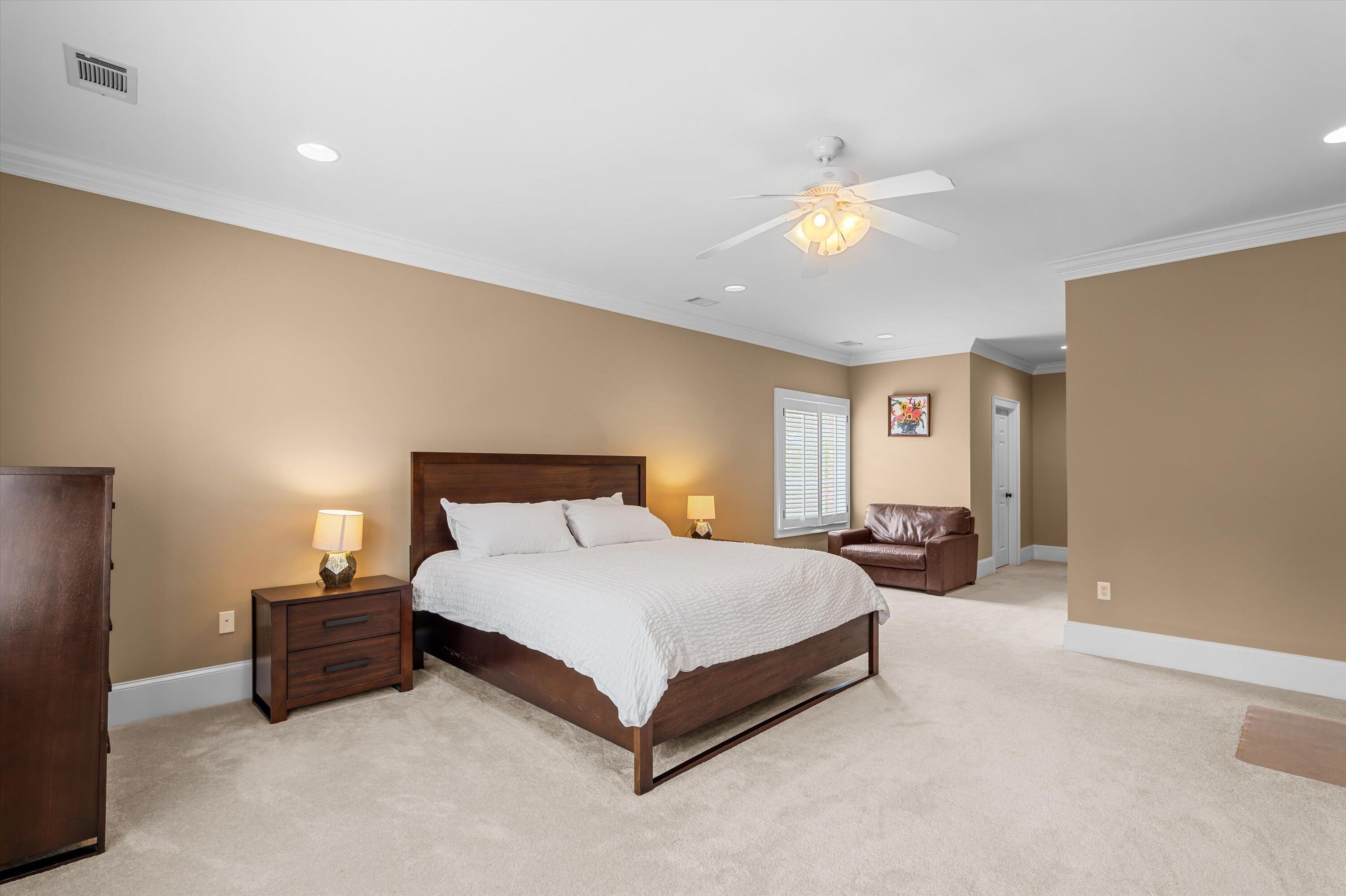 1013 Emerald Place