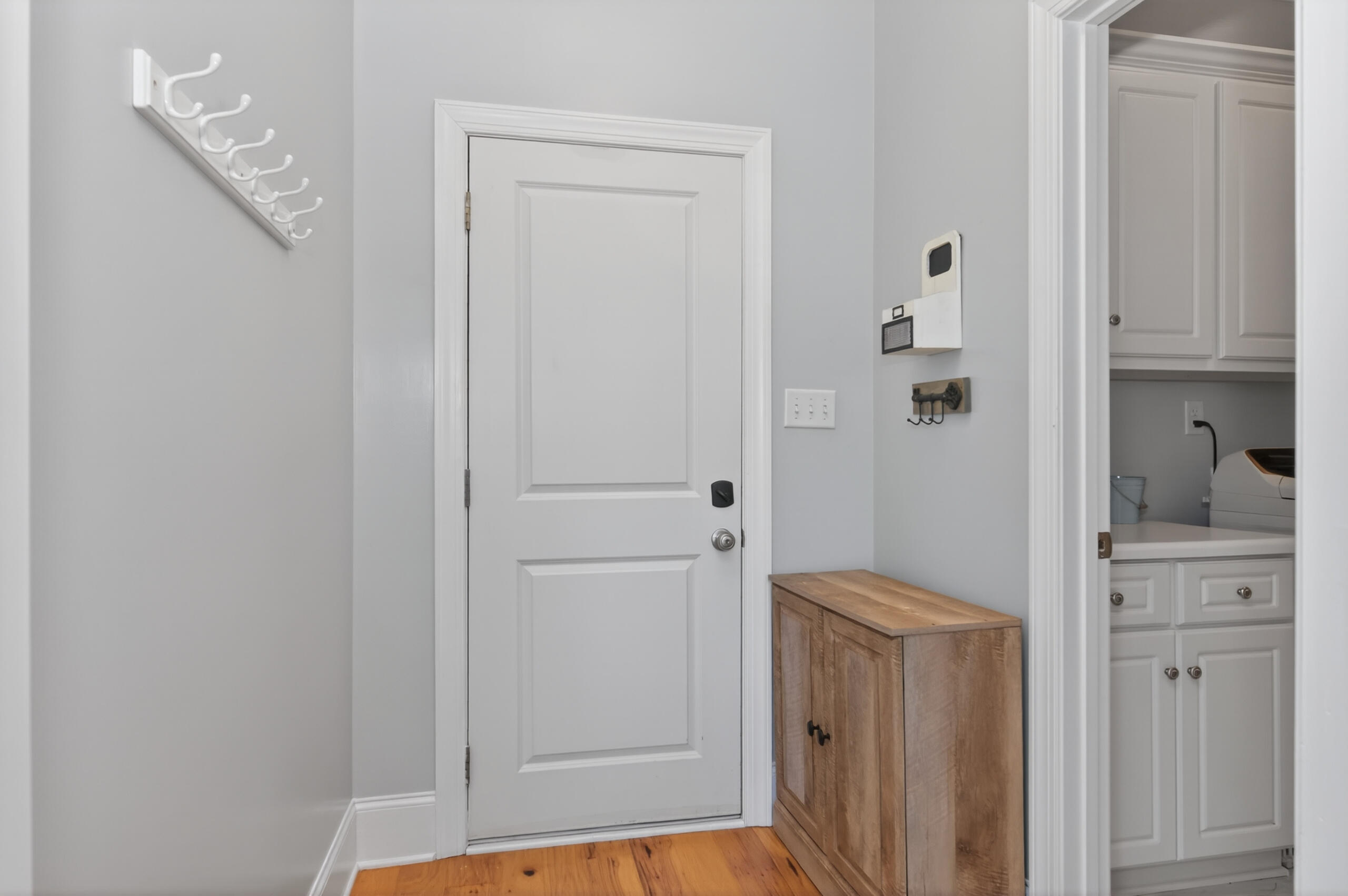 5126 Pickering Point