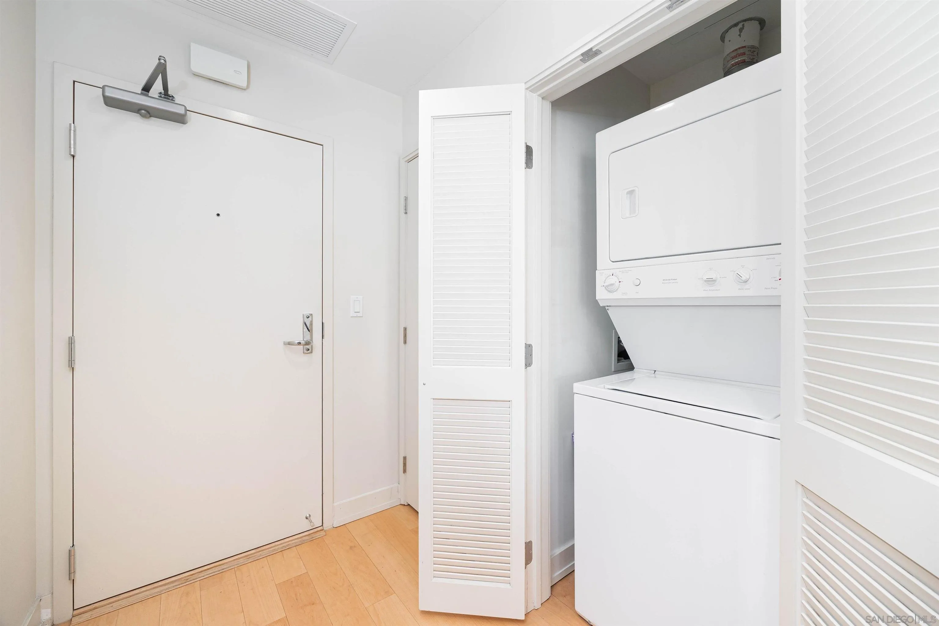 575 6th Ave Unit 1110