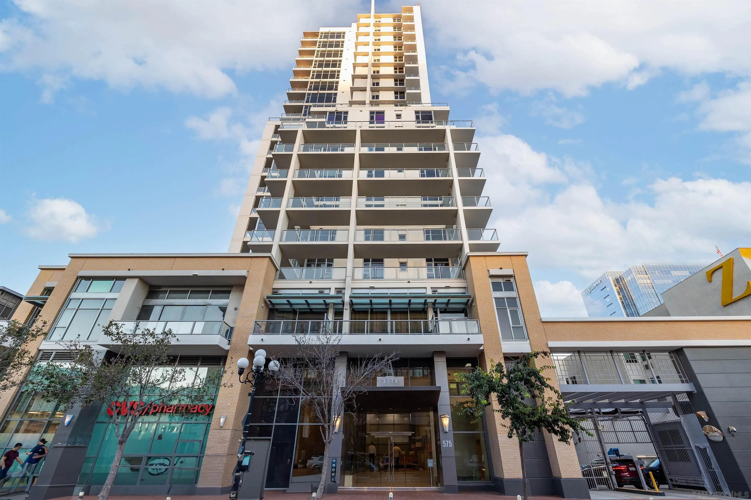 575 6th Ave Unit 1110