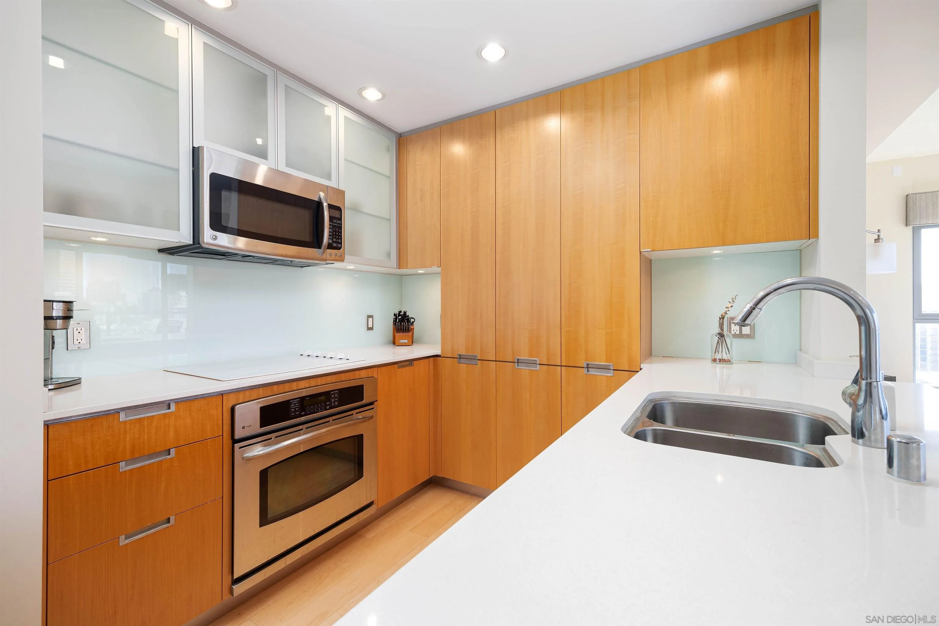 575 6th Ave Unit 1110