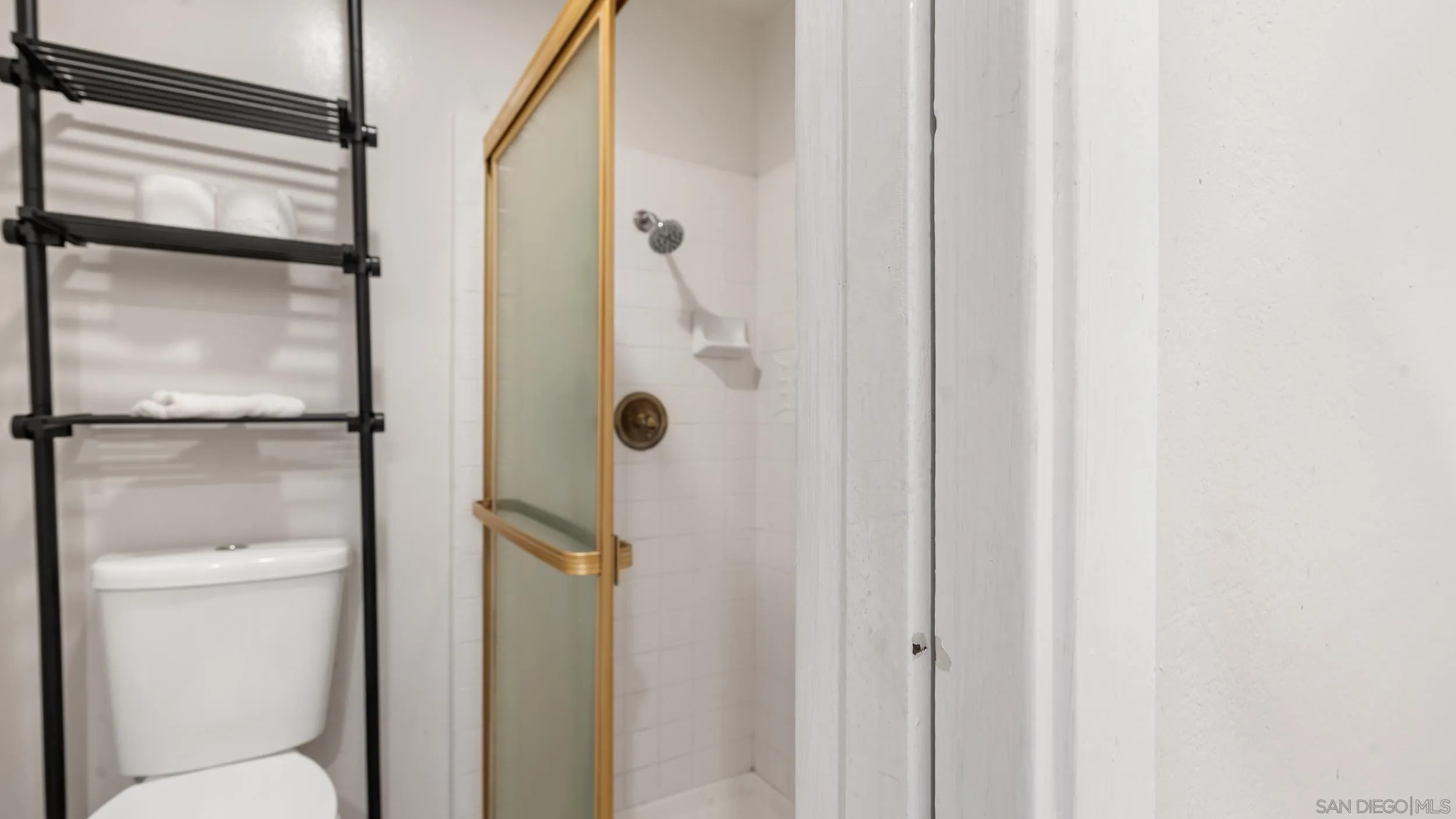 4452 Via Amable