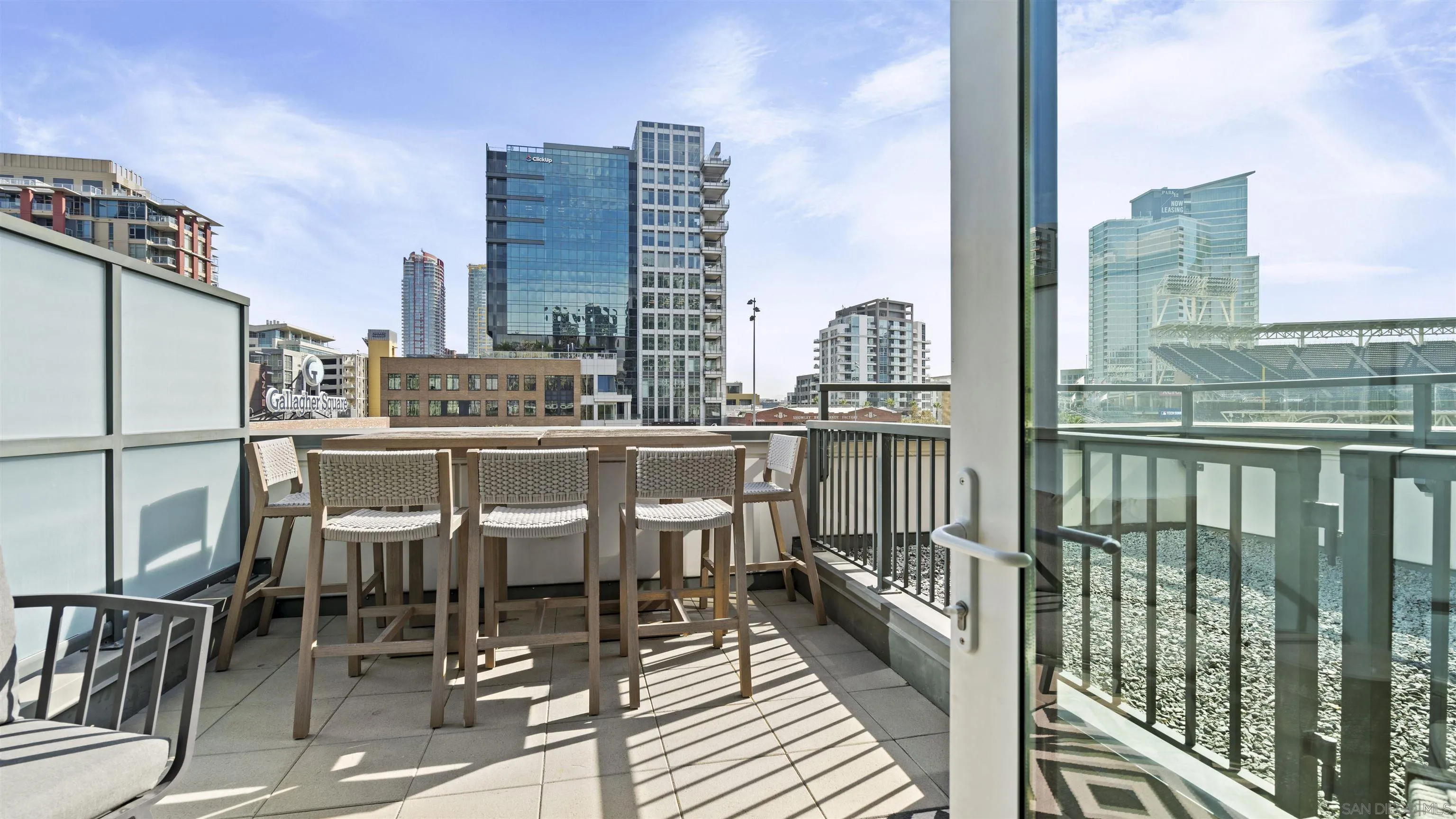 325 7th Ave Unit 215