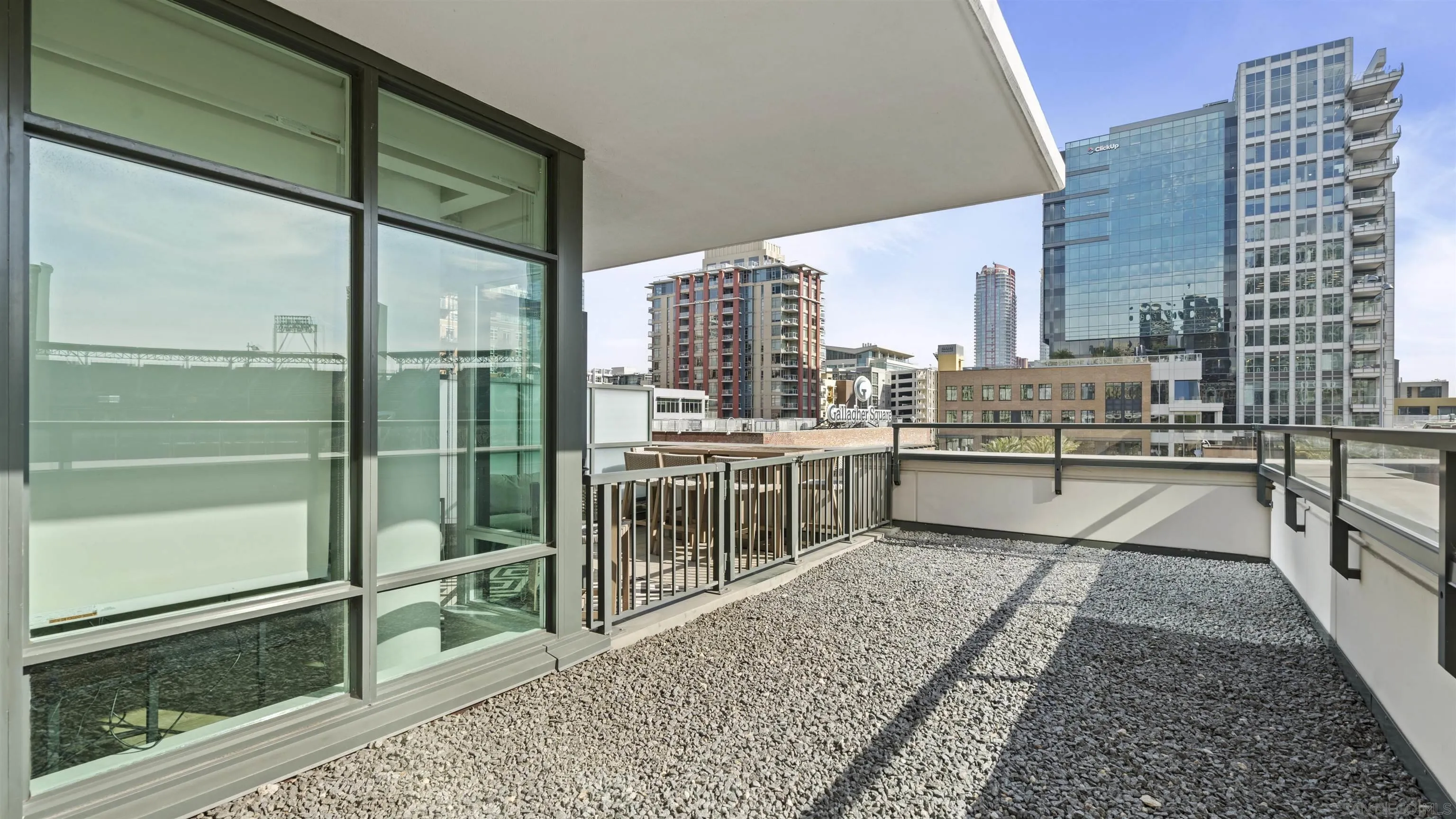 325 7th Ave Unit 215