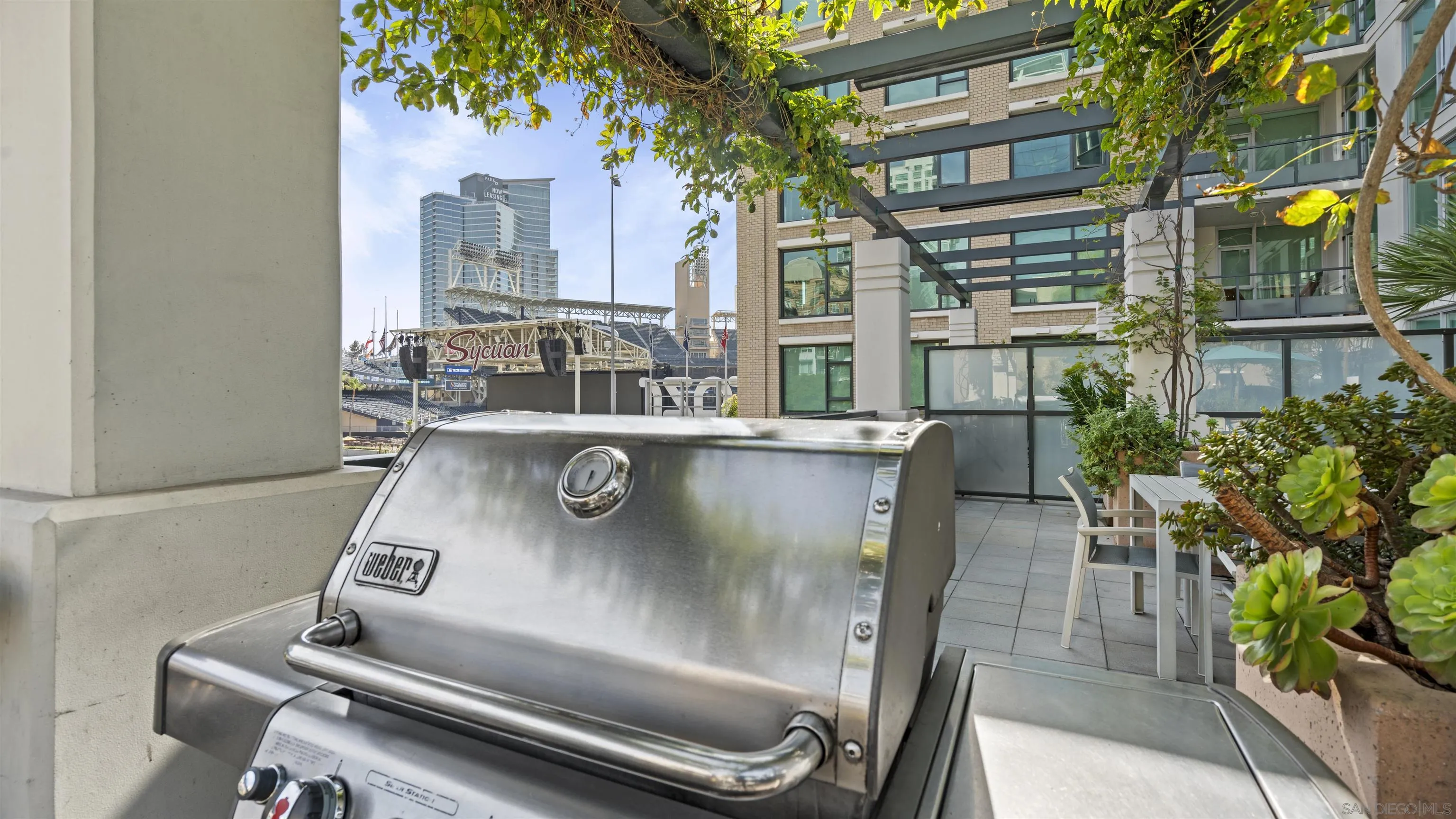 325 7th Ave Unit 215