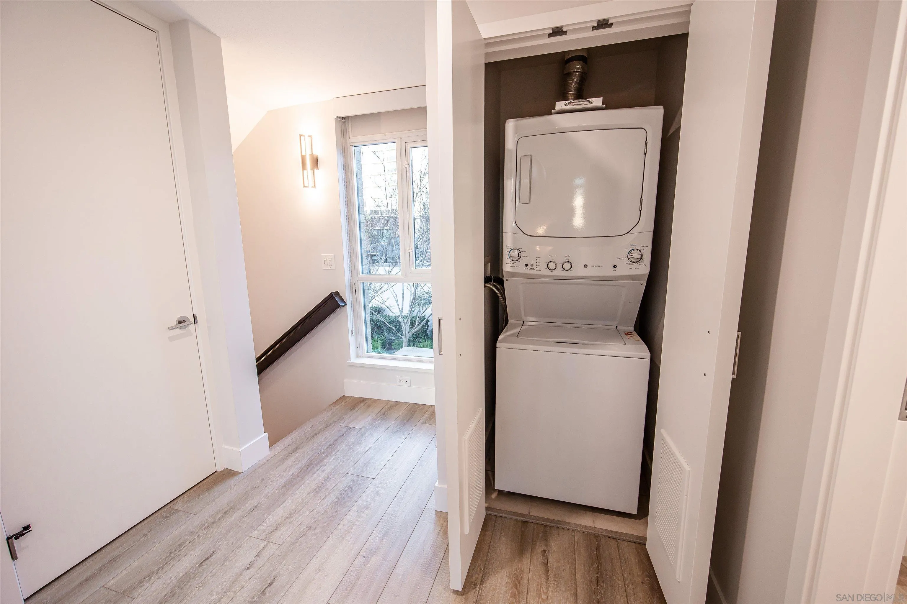 325 7th Ave Unit 215