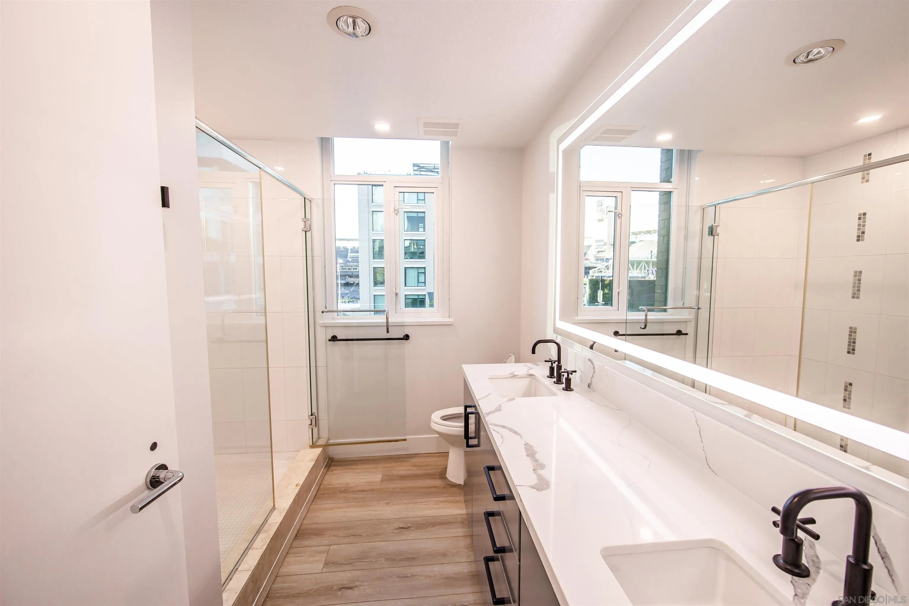 325 7th Ave Unit 215