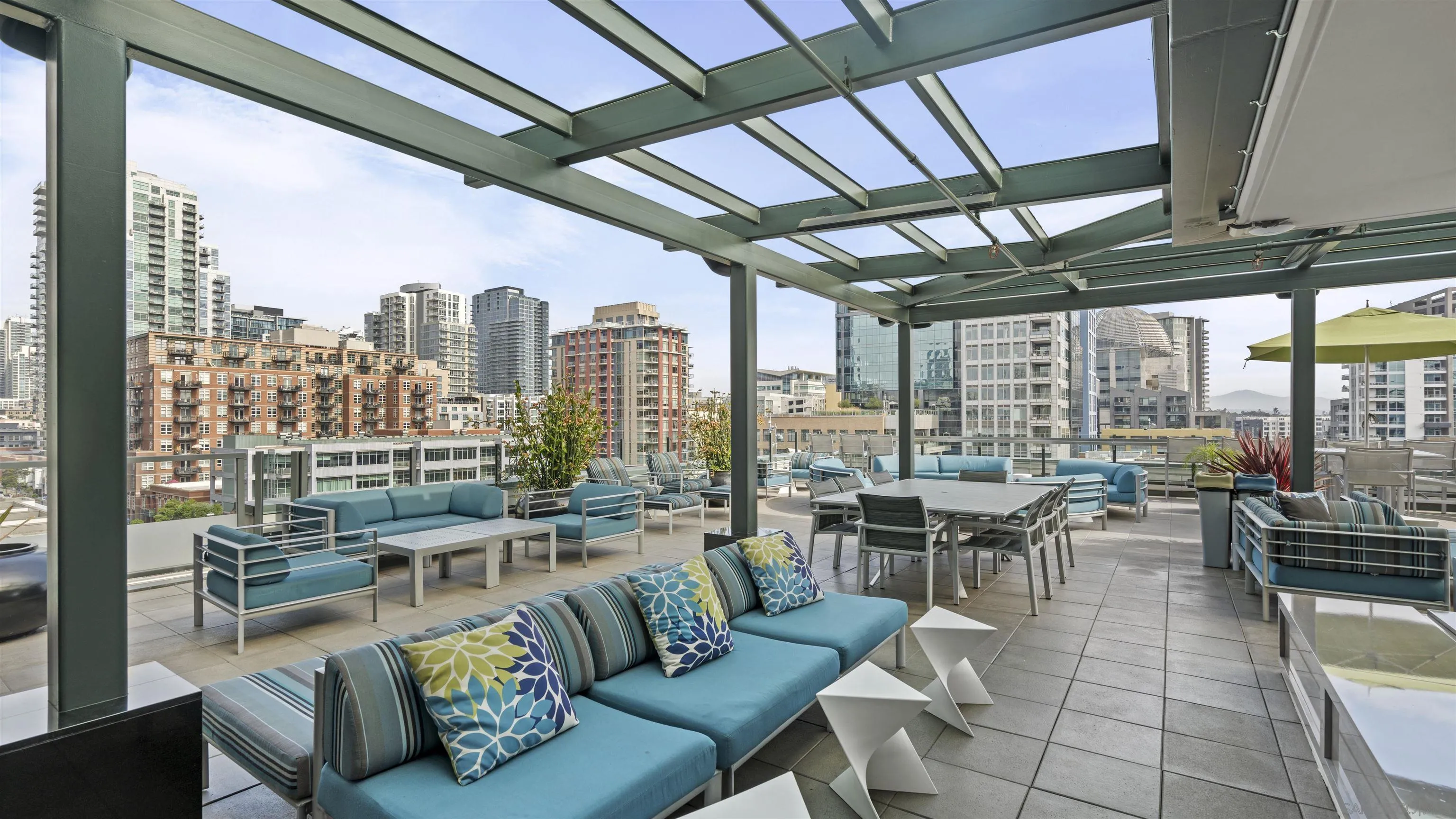 325 7th Ave Unit 215