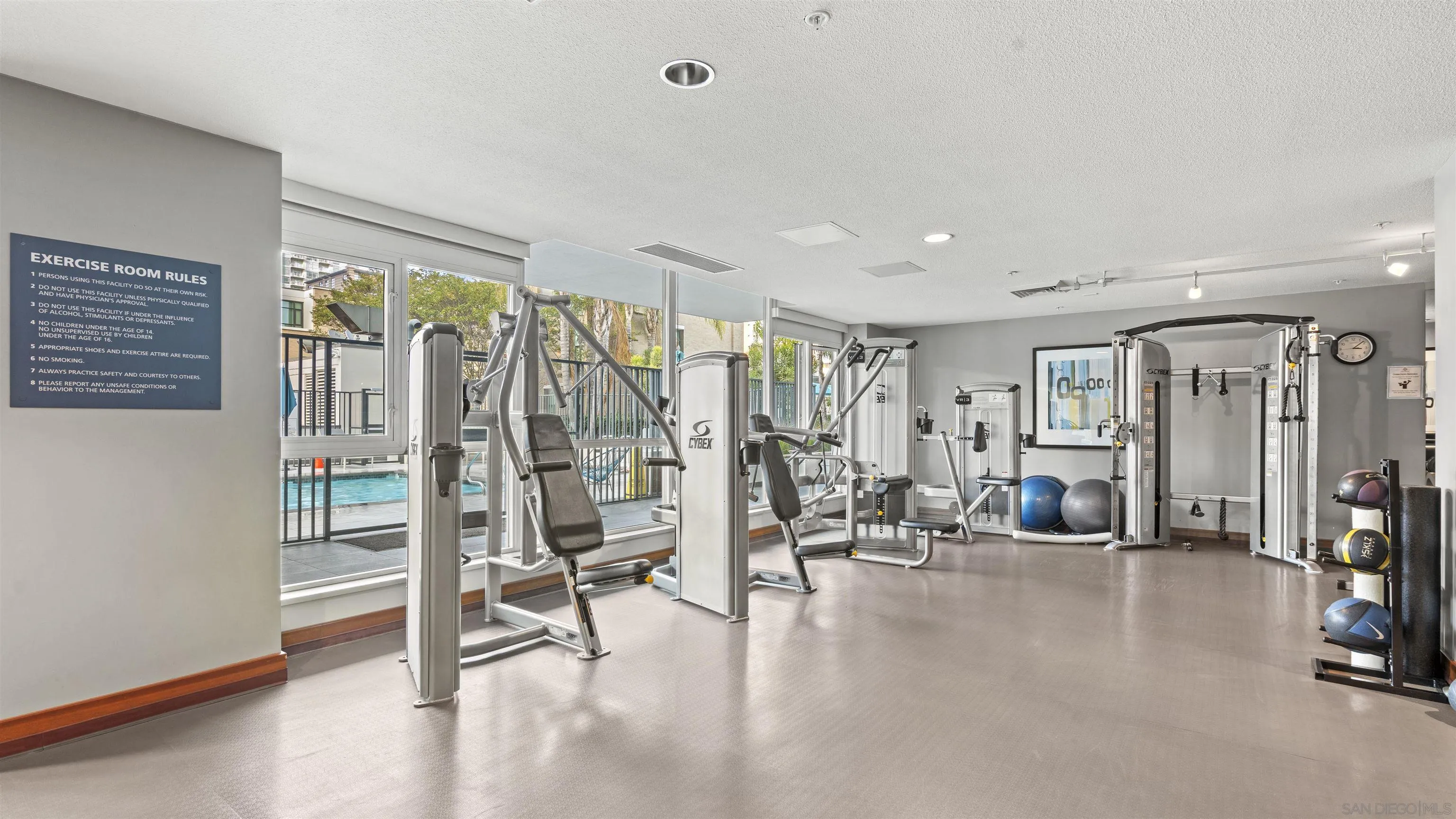 325 7th Ave Unit 215