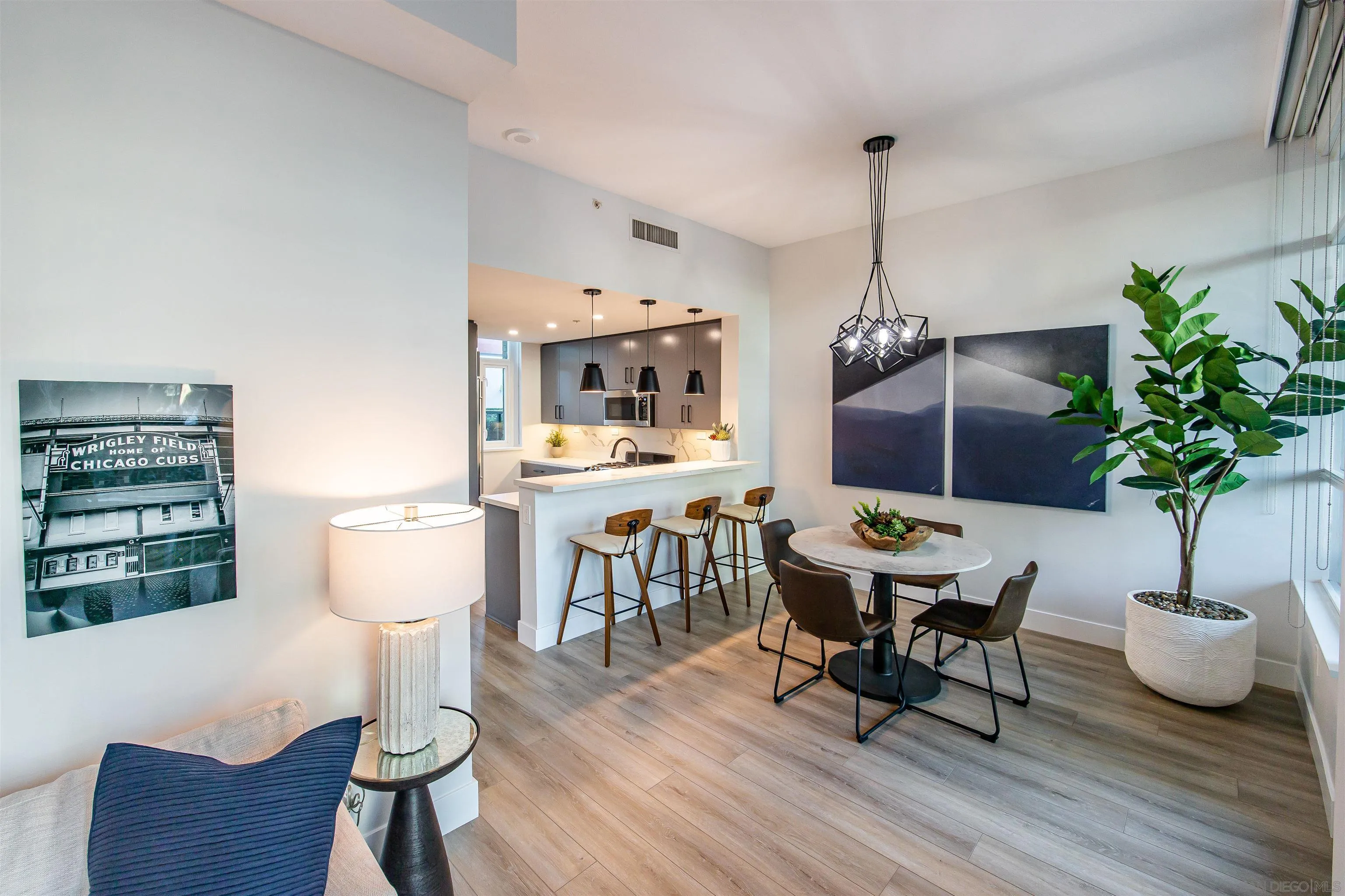 325 7th Ave Unit 215