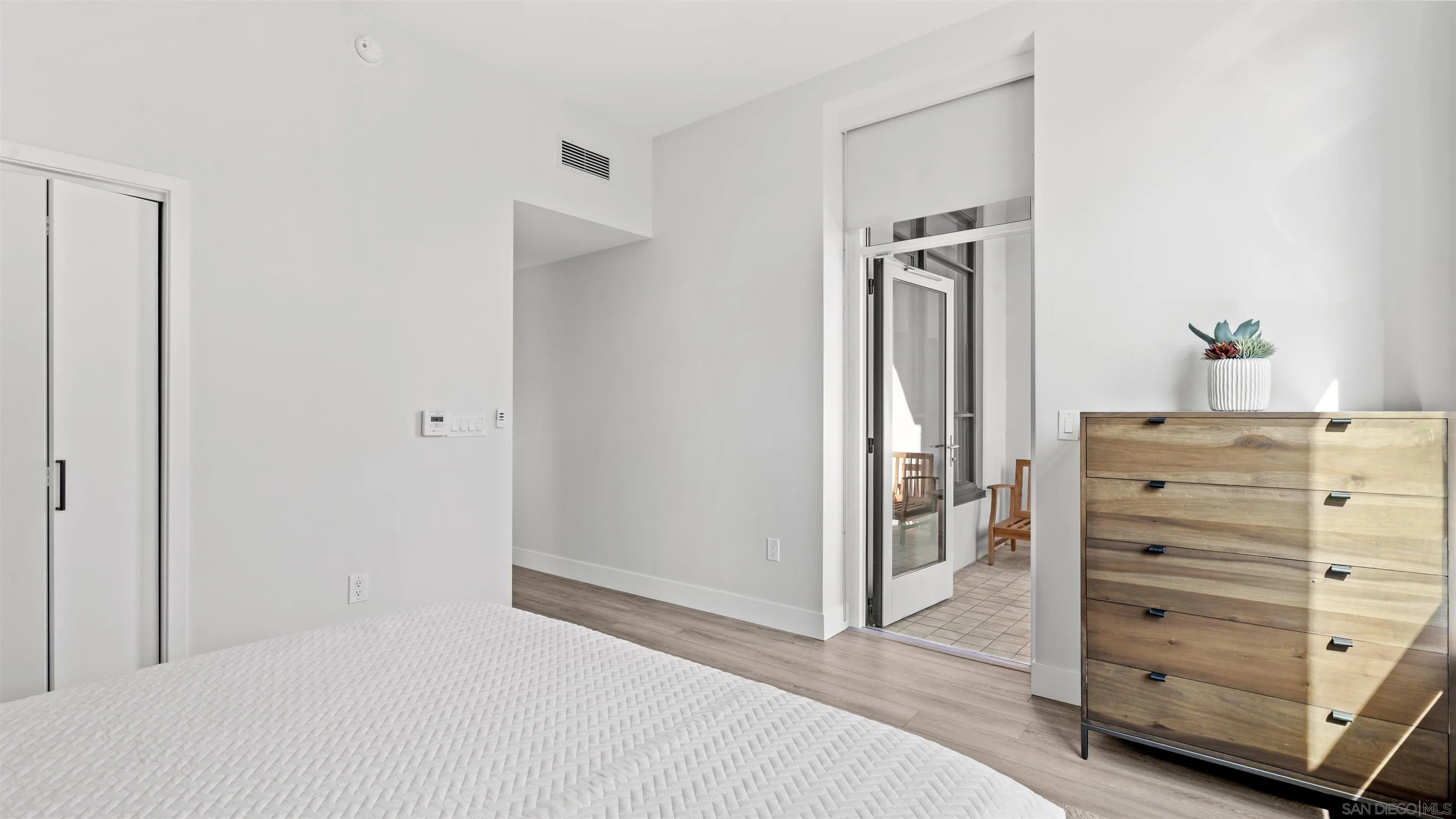 325 7th Ave Unit 215