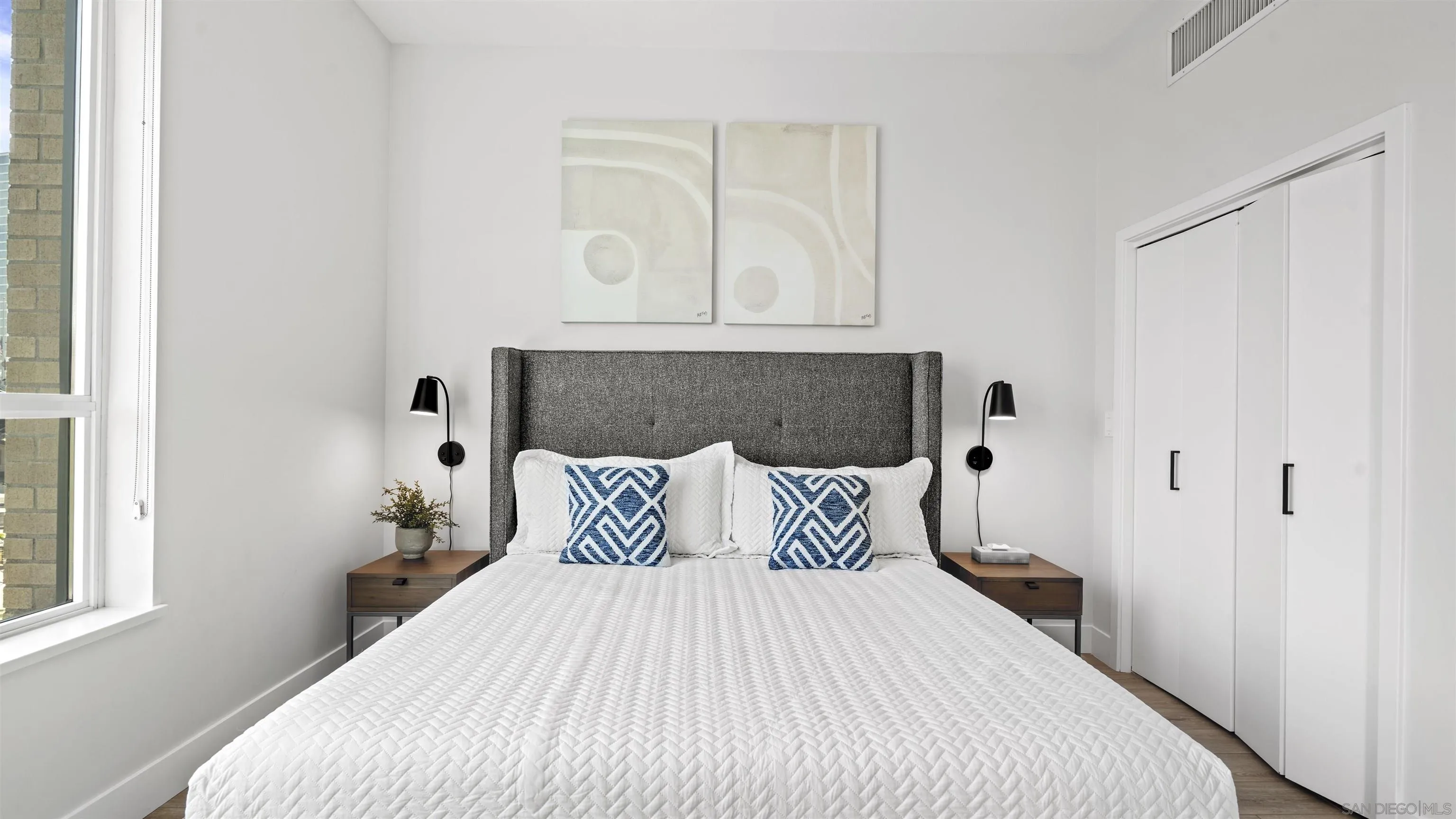 325 7th Ave Unit 215