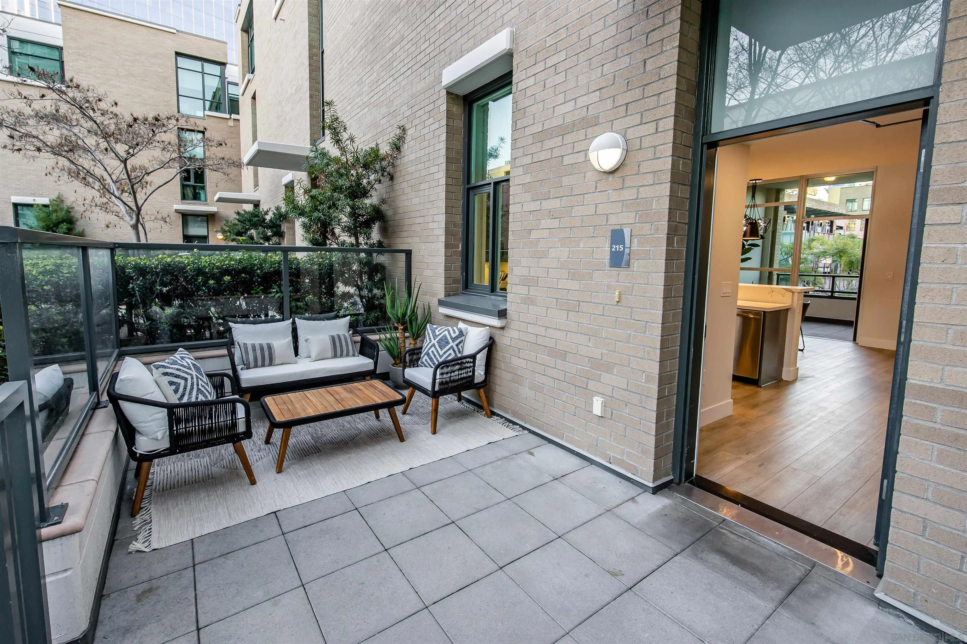 325 7th Ave Unit 215