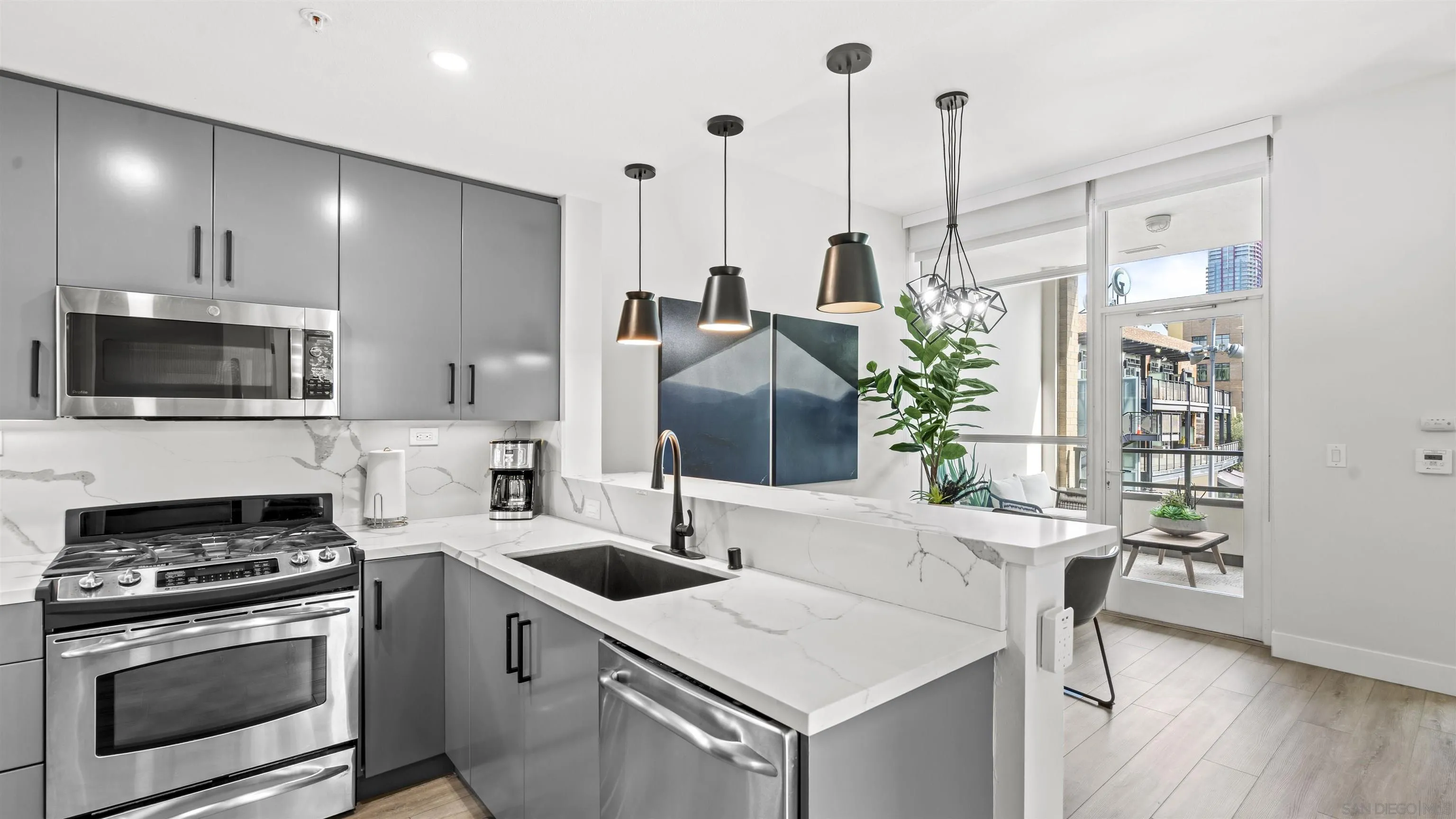 325 7th Ave Unit 215