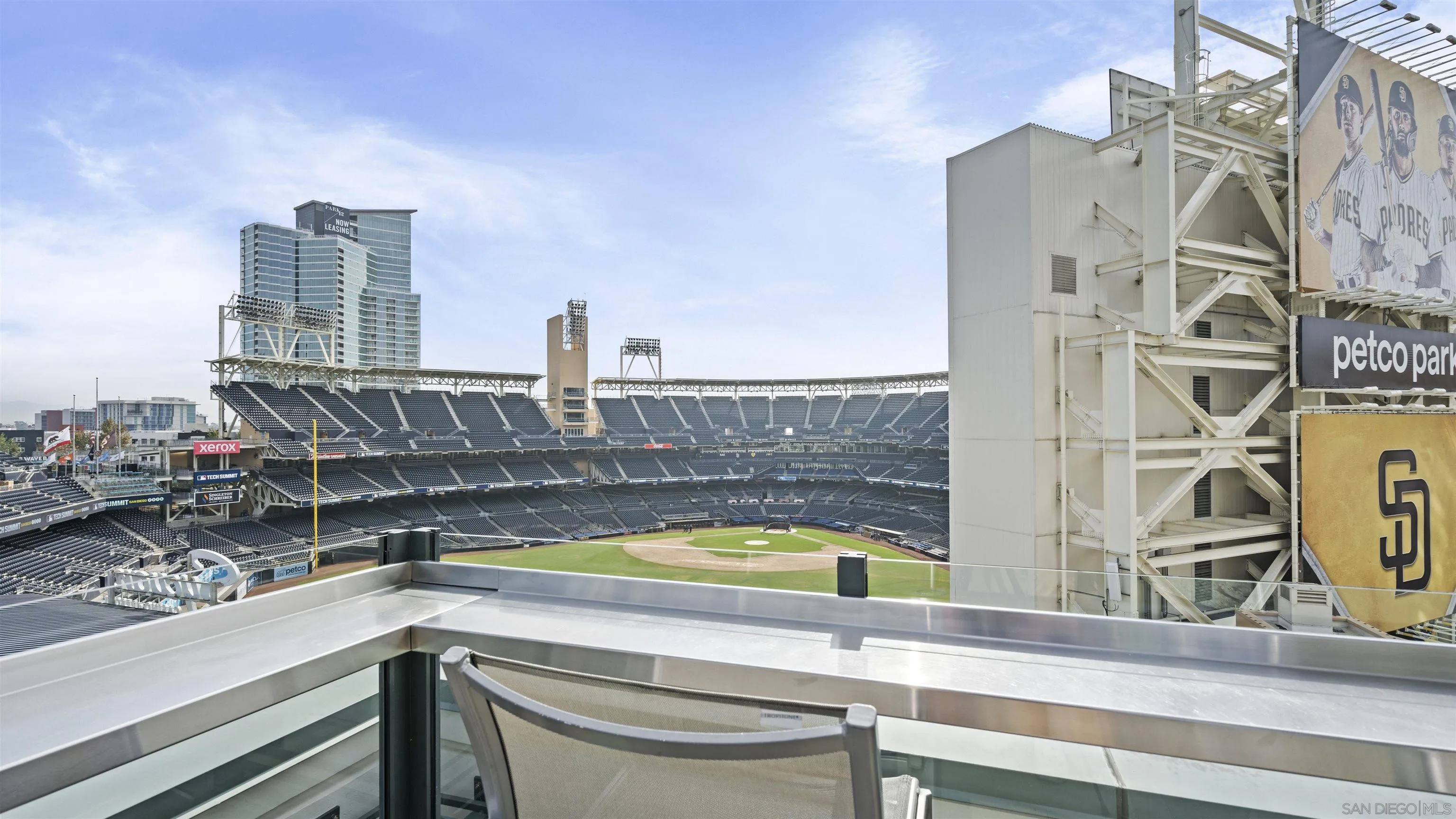 325 7th Ave Unit 215