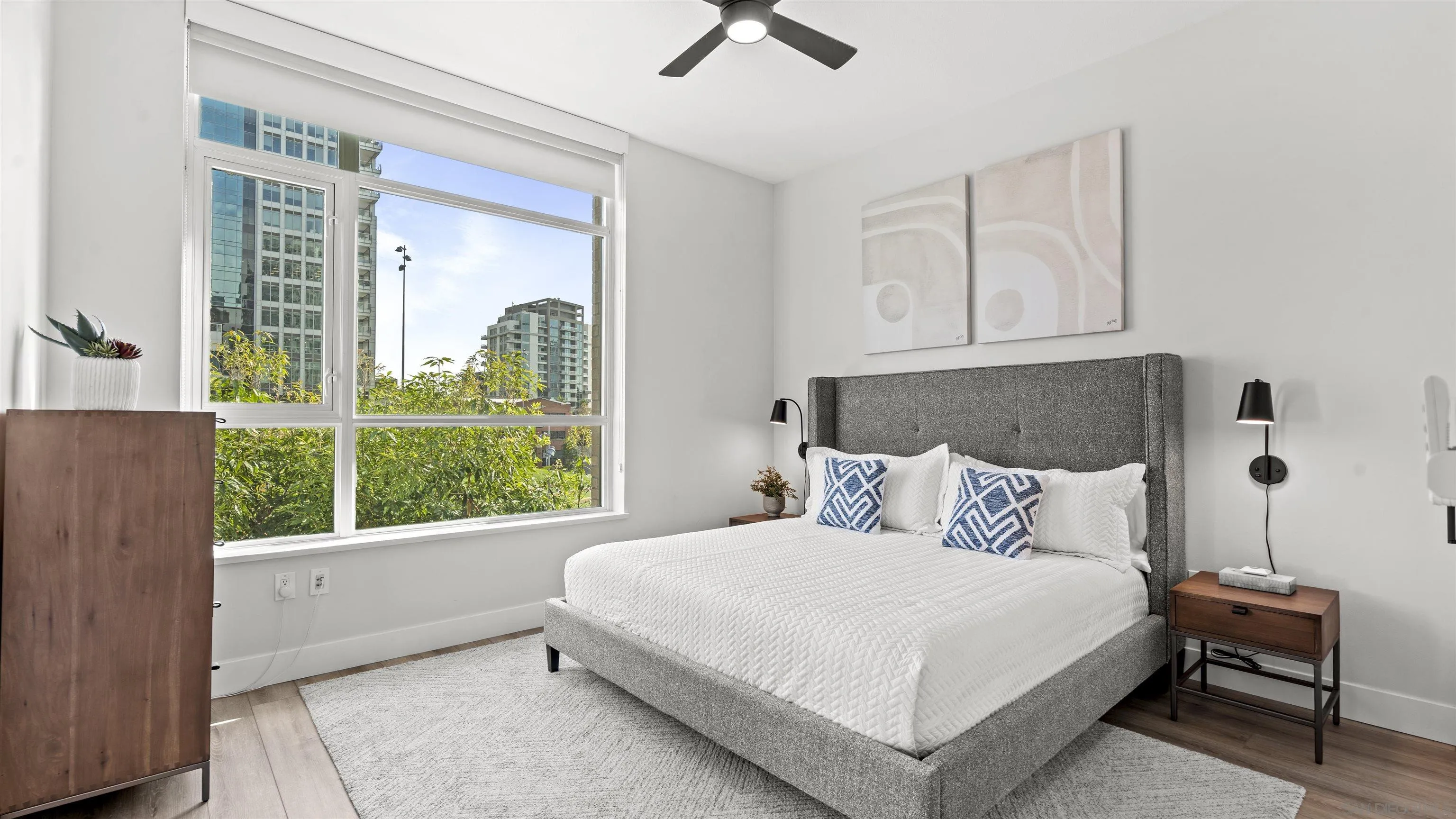 325 7th Ave Unit 215